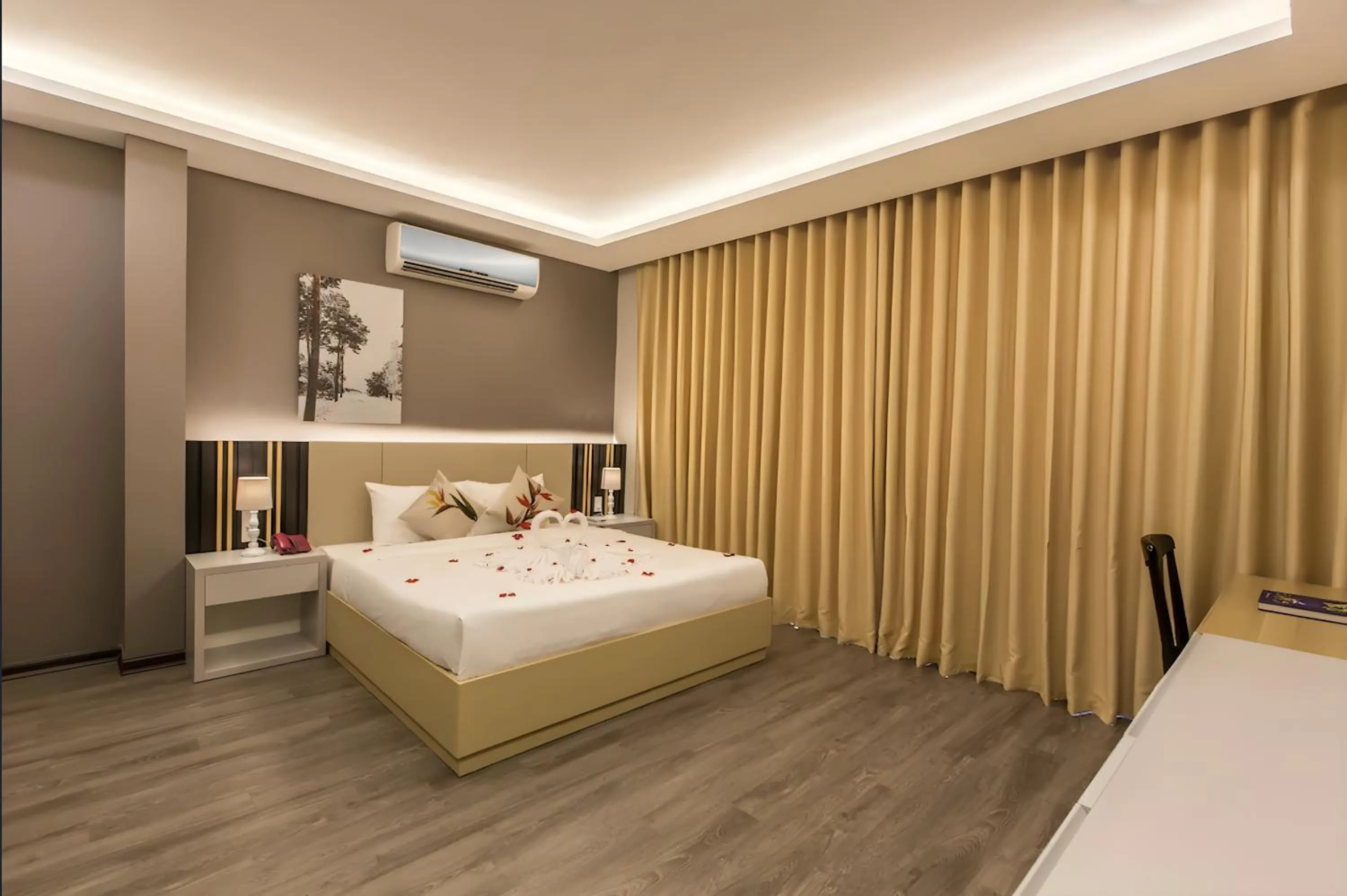 Bed in Binh Duong Resident Hotel