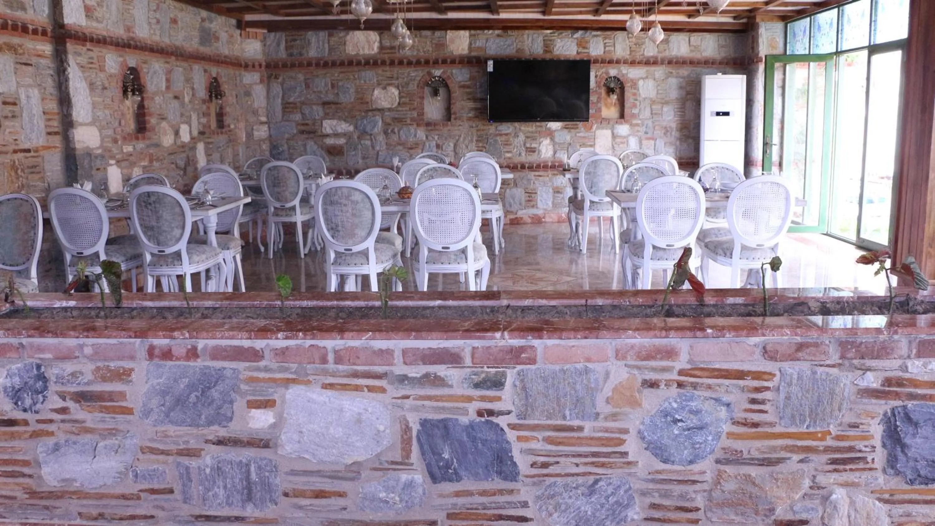 Restaurant/places to eat in Celsus Boutique Hotel