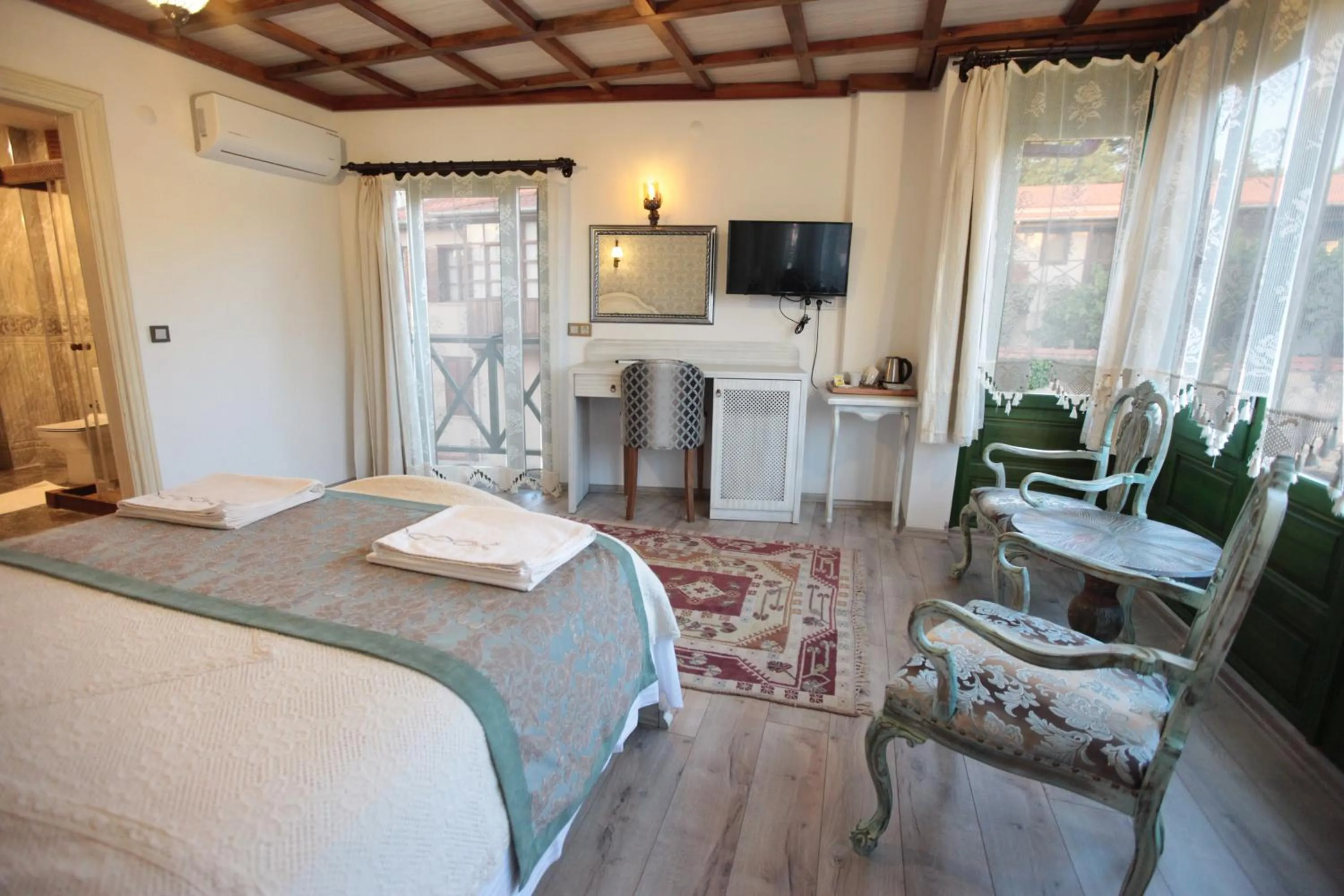 Photo of the whole room in Celsus Boutique Hotel
