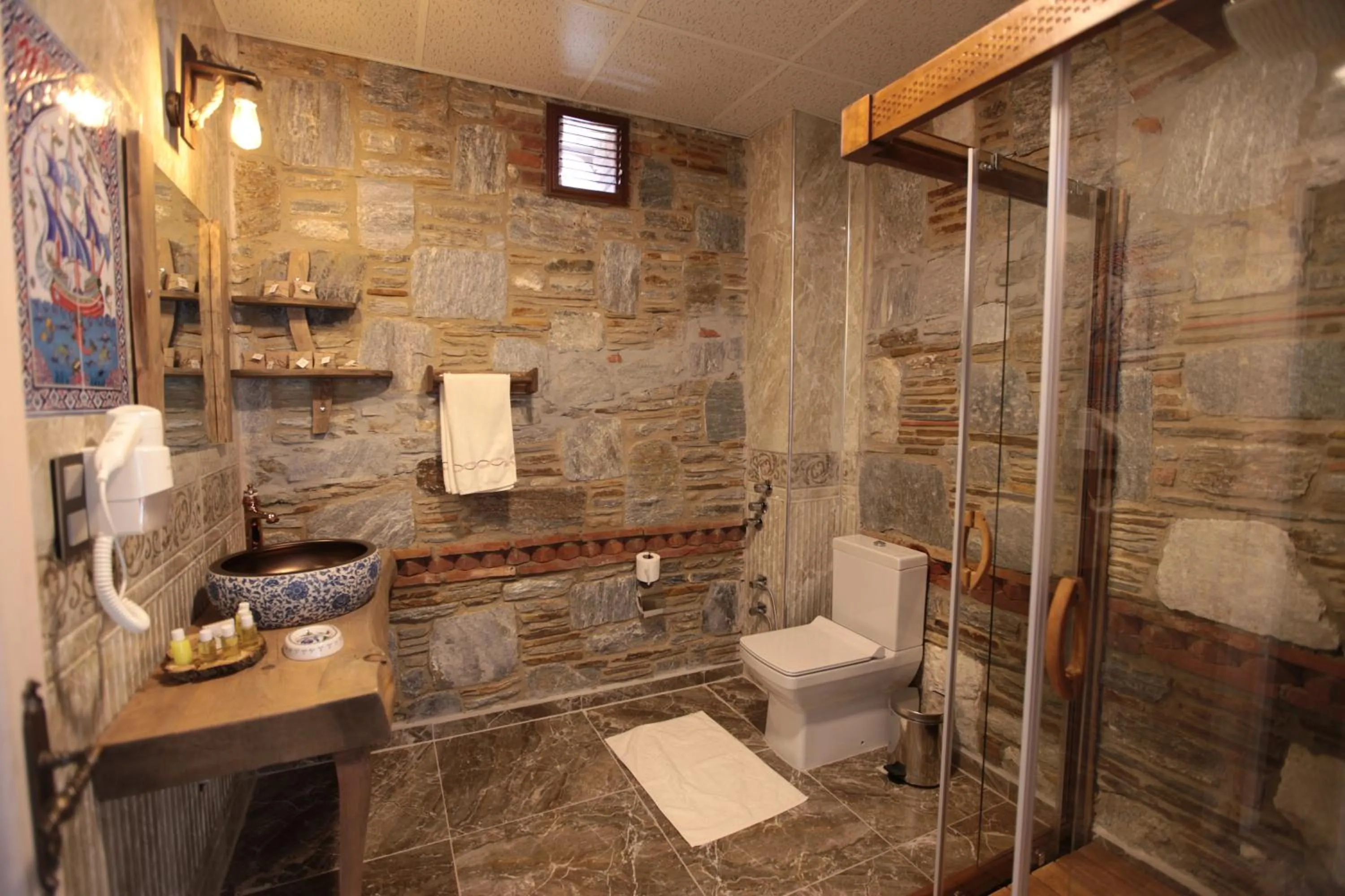 Shower in Celsus Boutique Hotel