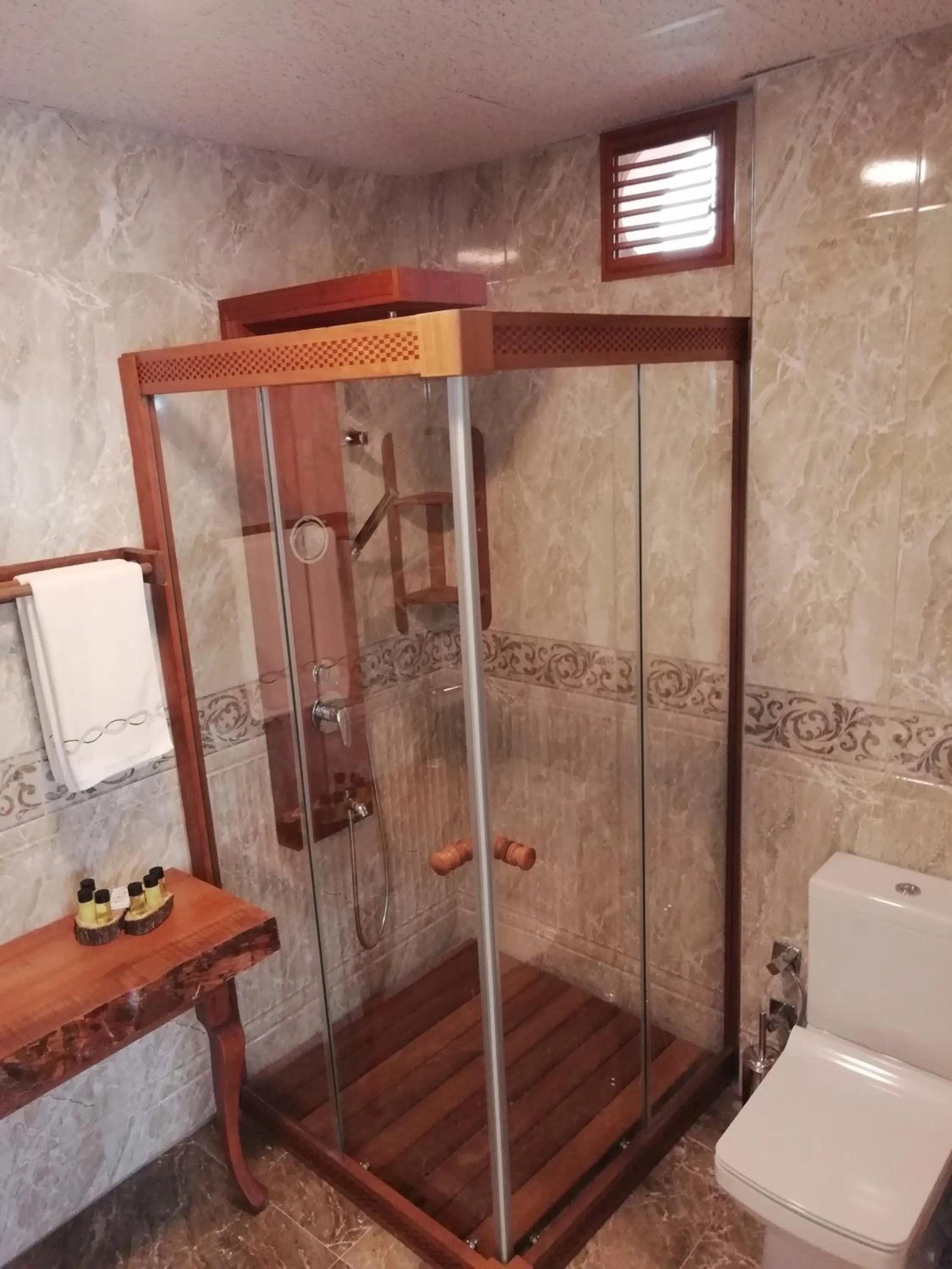 Toilet in Celsus Boutique Hotel