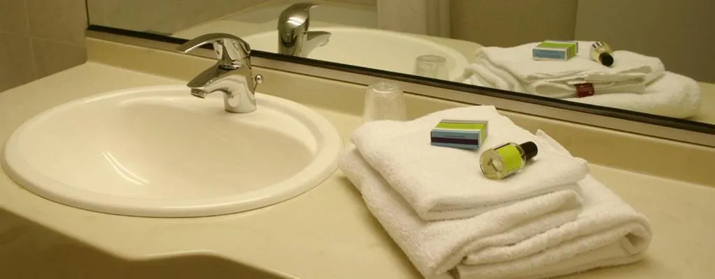 Bathroom in Lorient Résidence