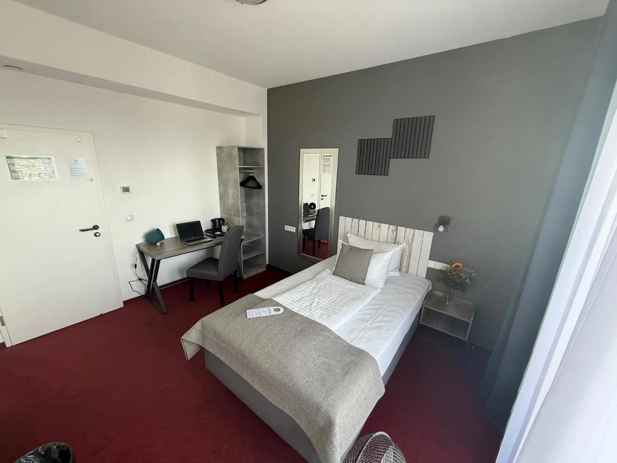 Photo of the whole room, Bed in Hotel Aviva