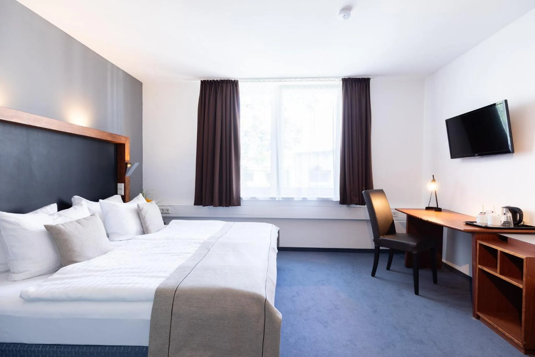 Photo of the whole room, Bed in Hotel Aviva