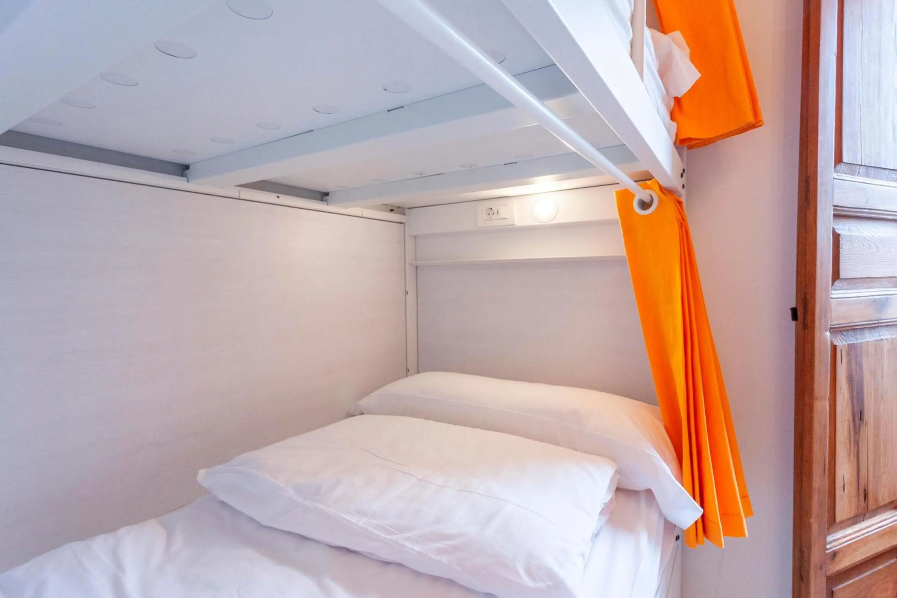 Bedroom, Bed in El Albergue de Sigüenza