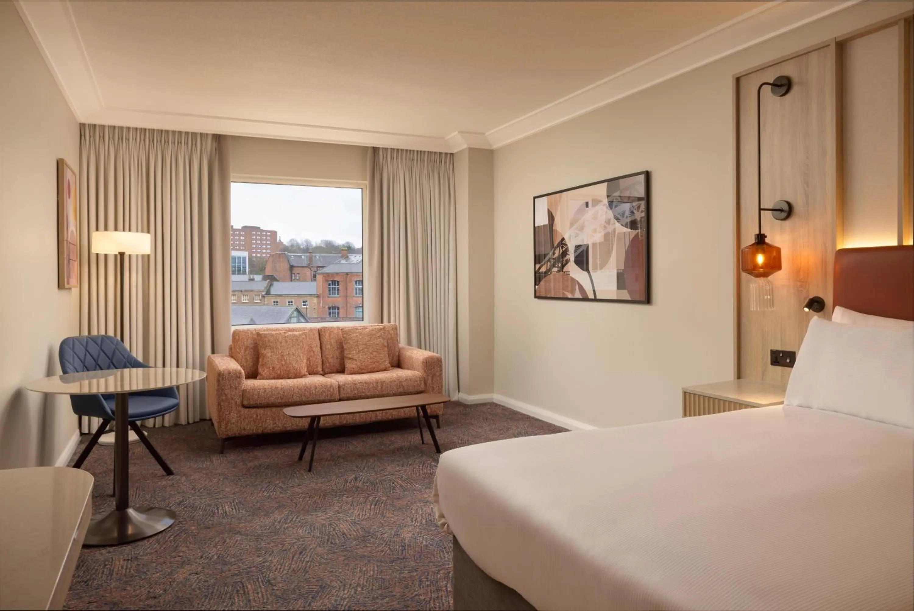 Living room, Bed in Hilton Newcastle Gateshead