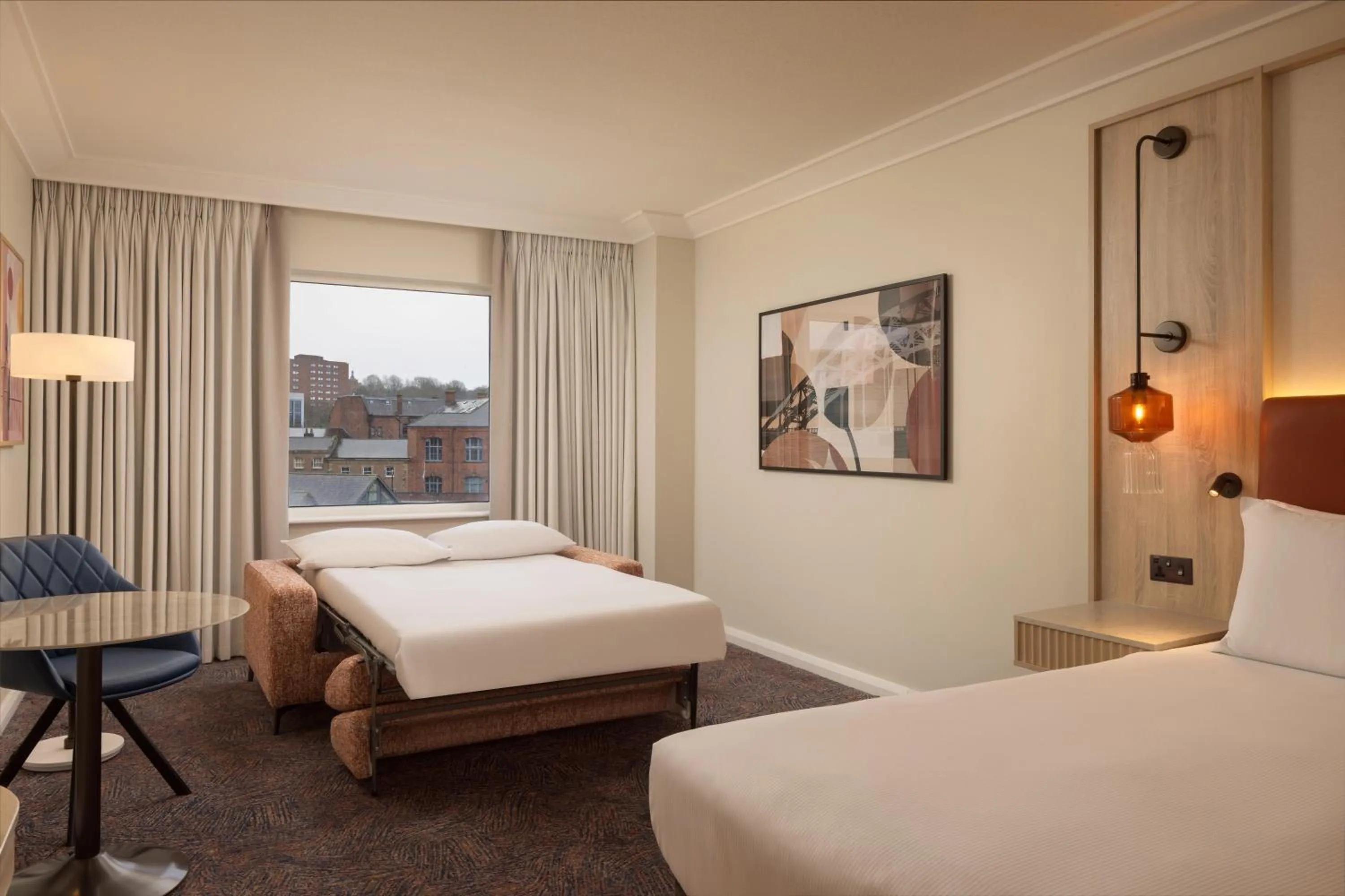 Living room, Bed in Hilton Newcastle Gateshead