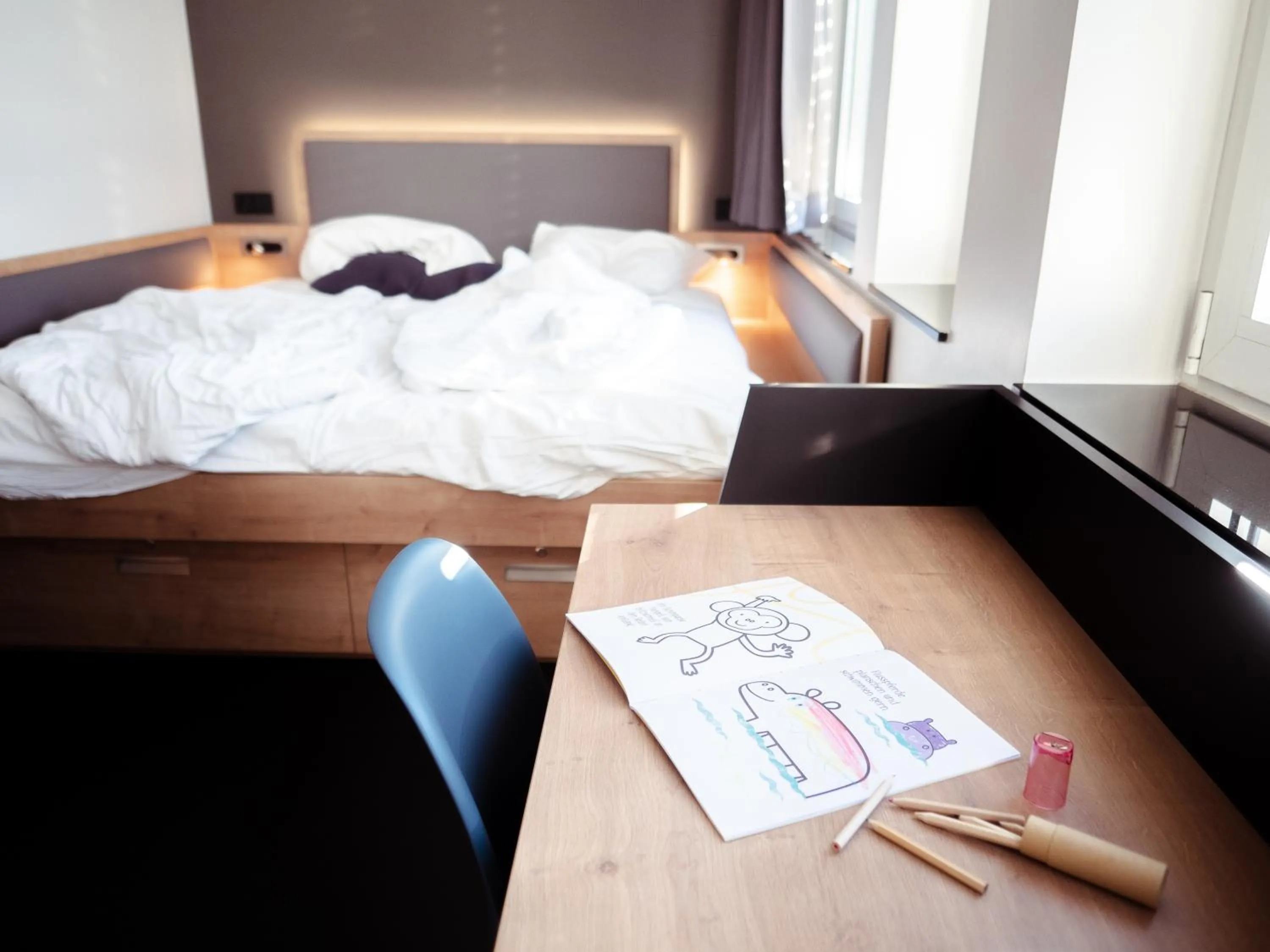 Photo of the whole room, Bed in aletto Hotel Kudamm