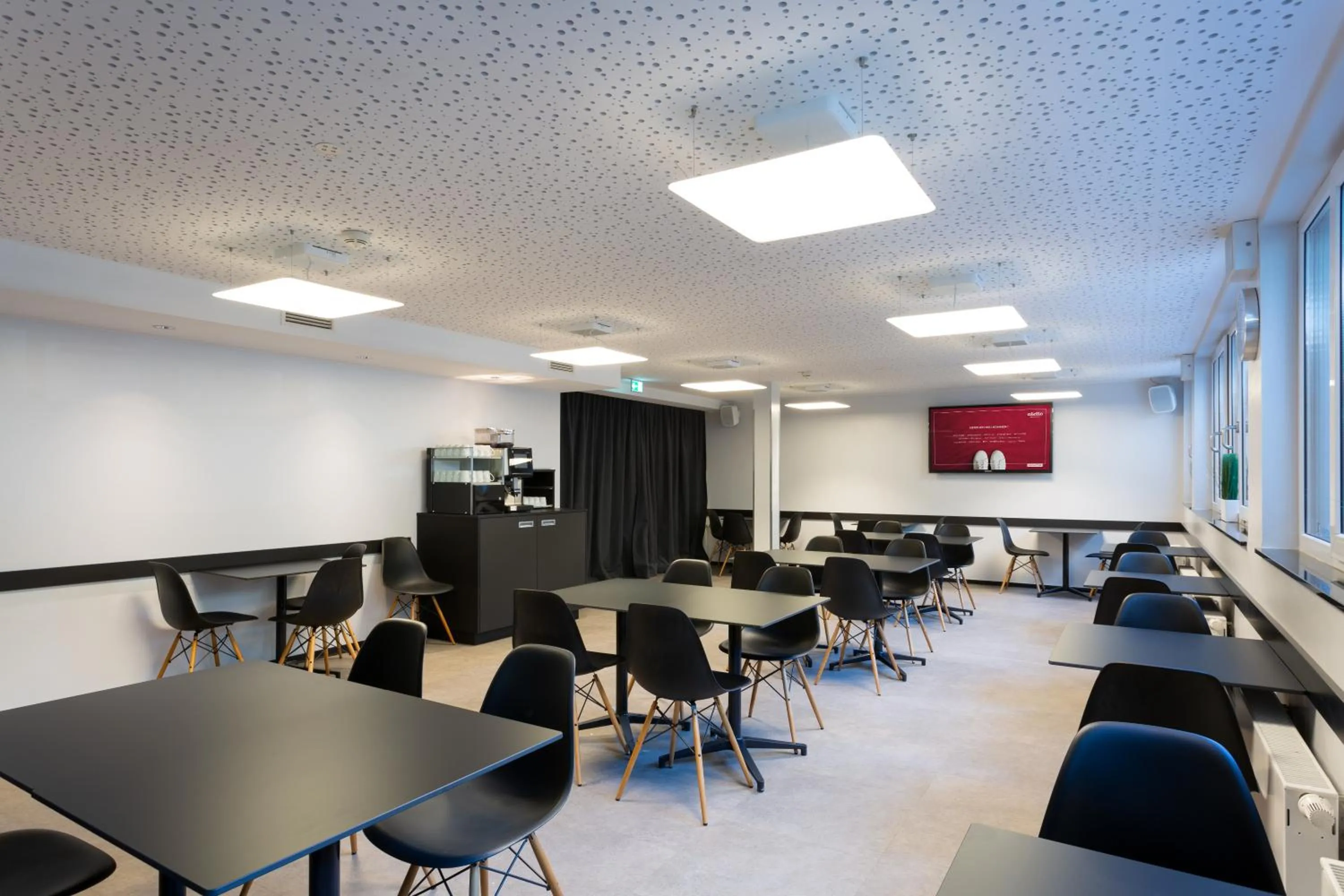 Breakfast in aletto Hotel Kudamm