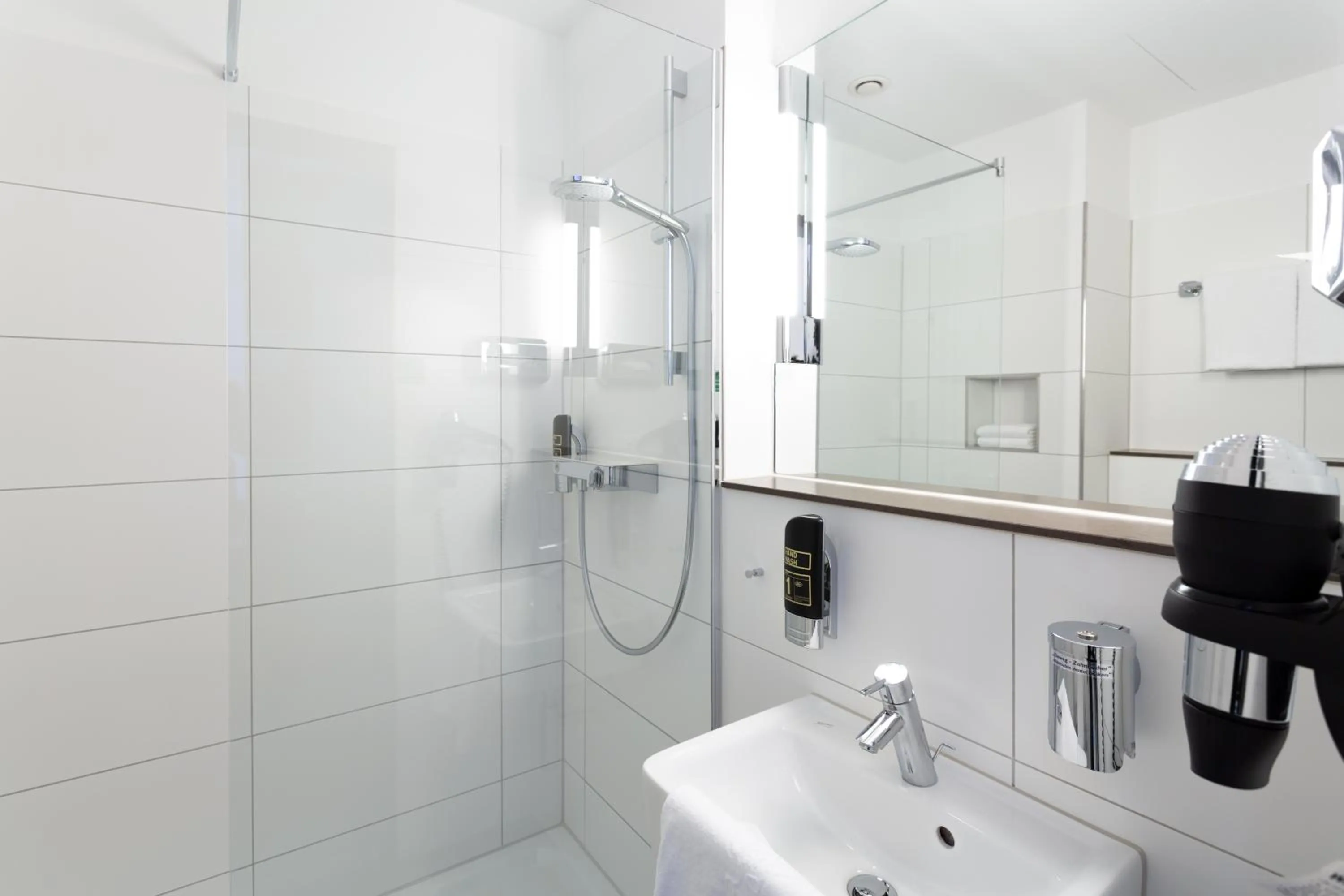 Bathroom in aletto Hotel Kudamm