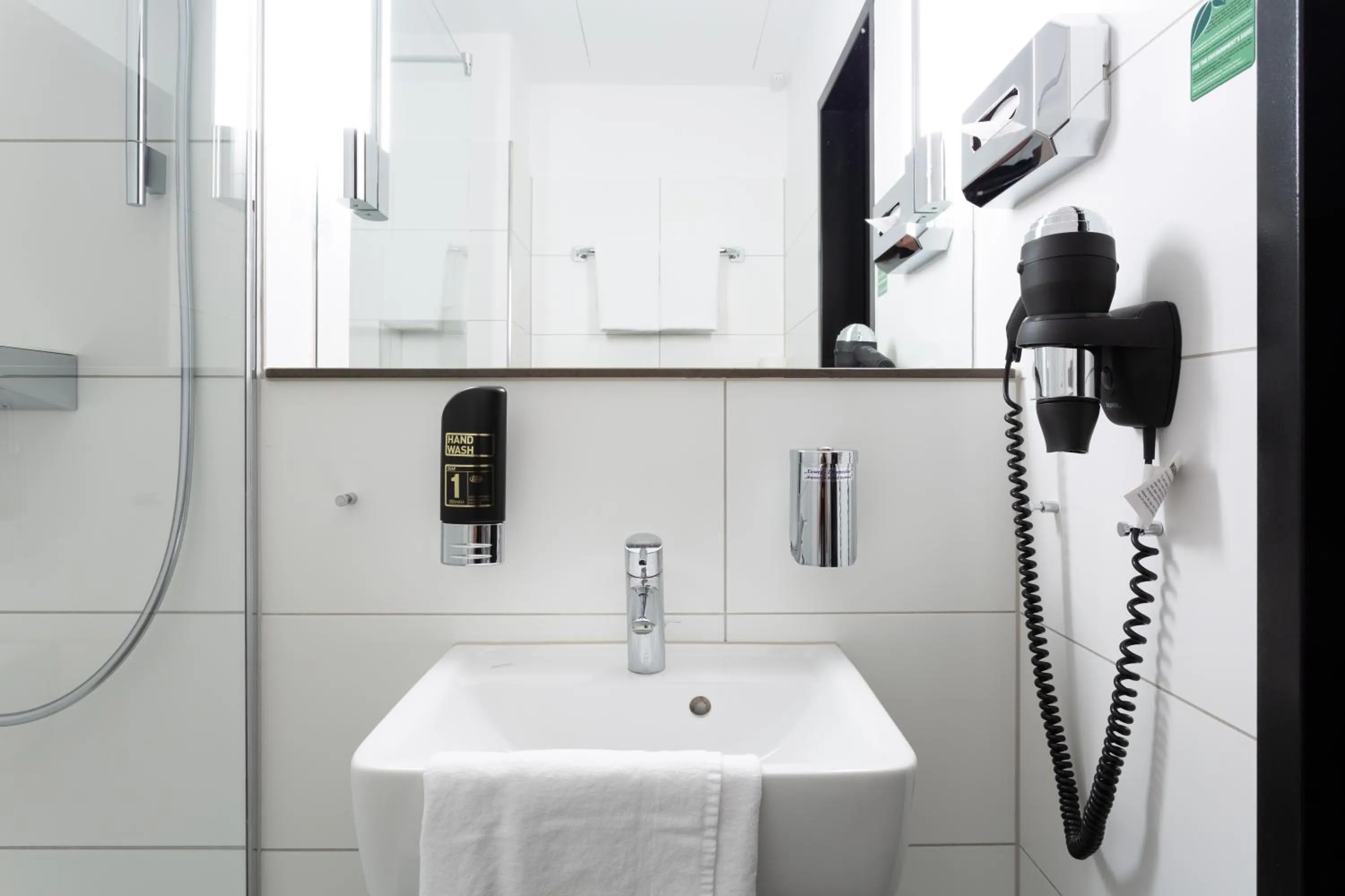 Bathroom in aletto Hotel Kudamm