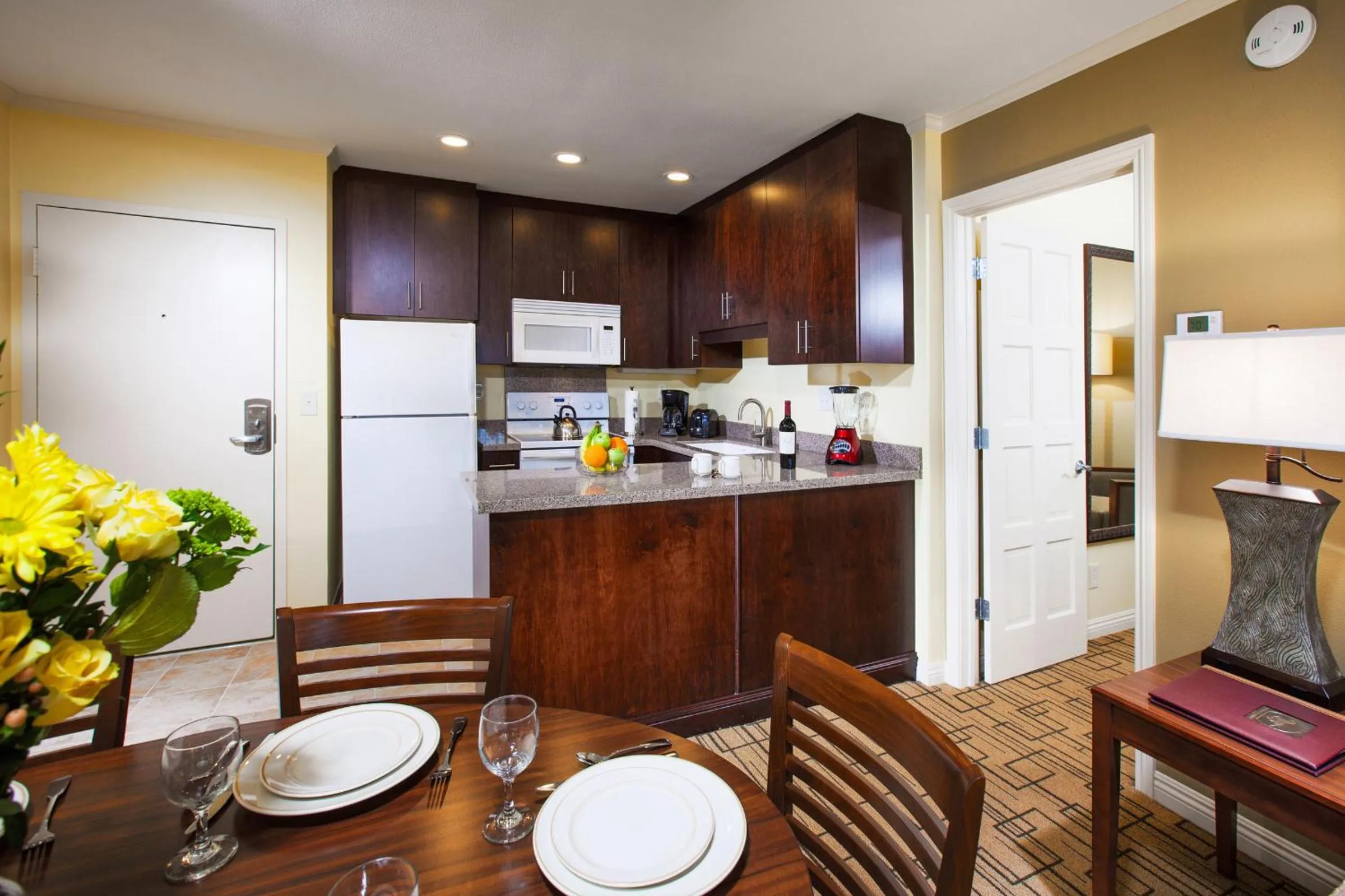 Kitchen or kitchenette in Winners Circle Resort