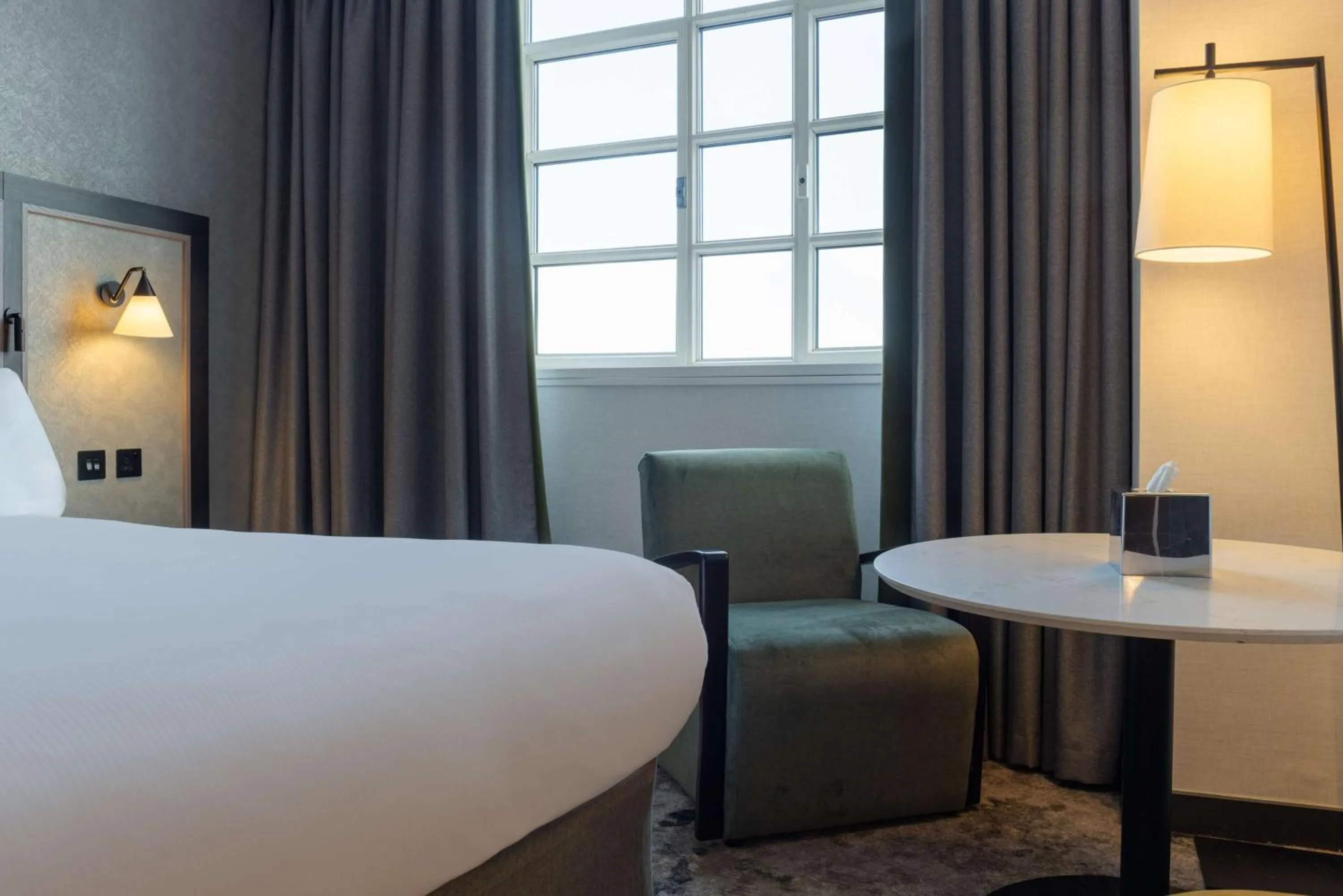 View (from property/room), Bed in Hilton Cardiff