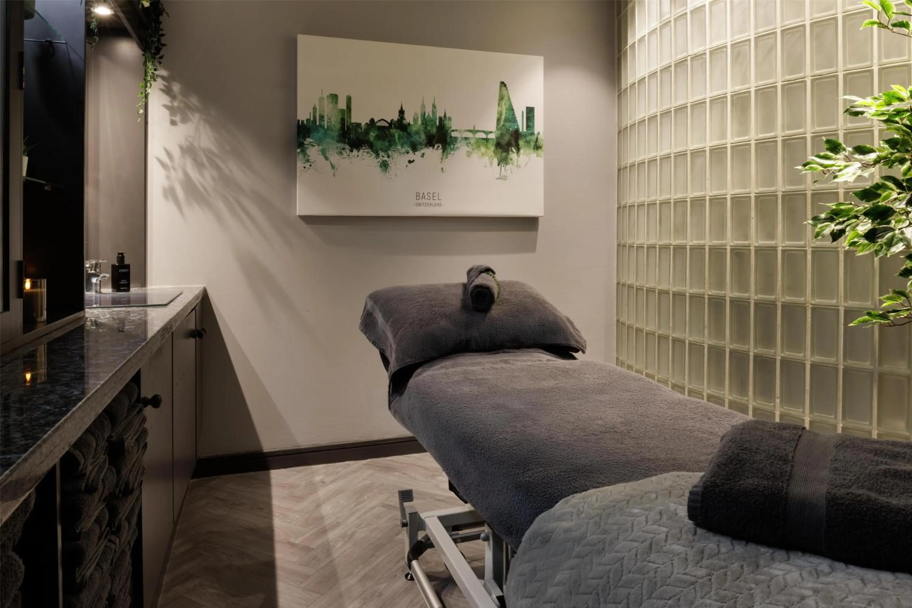 Spa and wellness centre/facilities in Hilton Cardiff