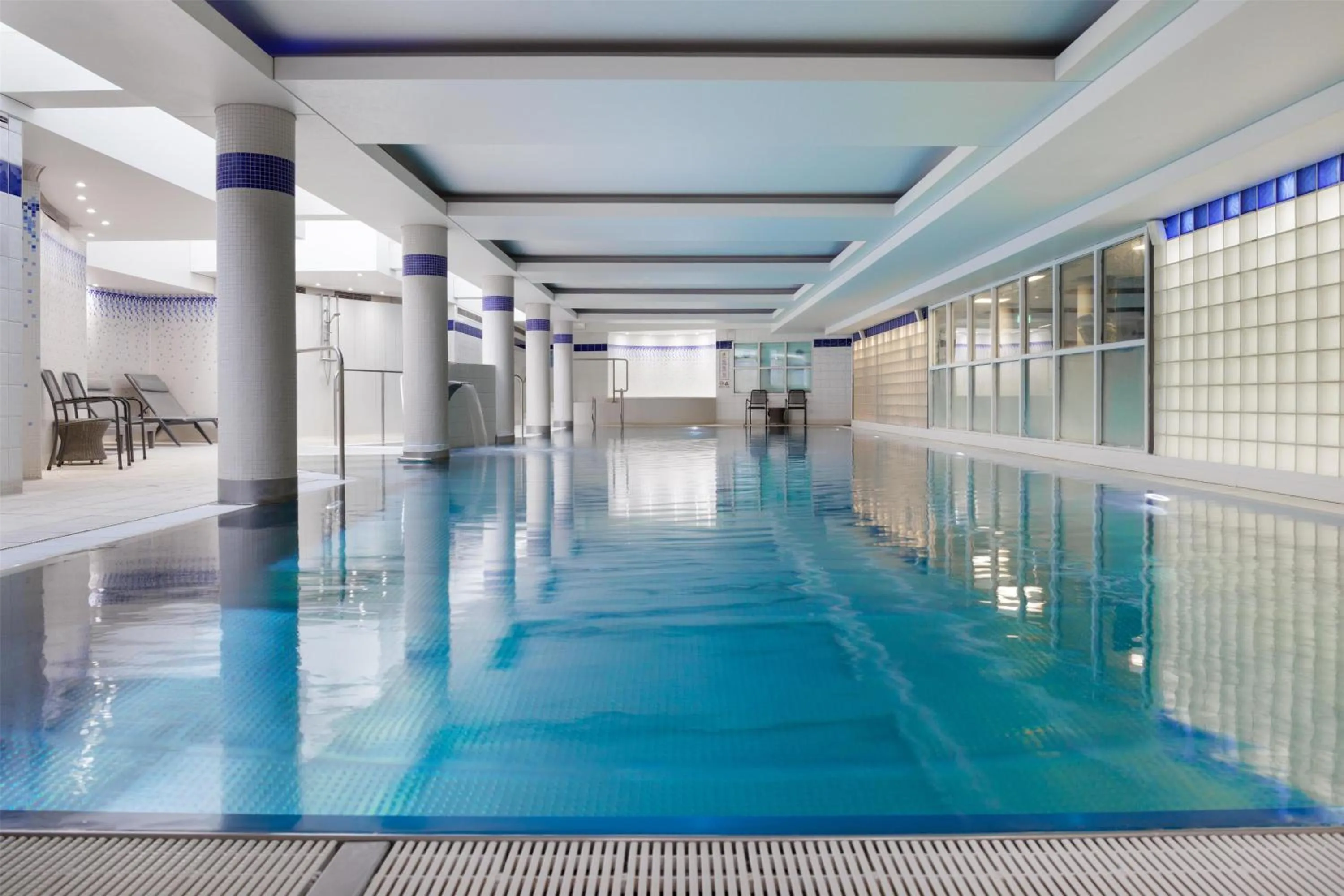 Pool view in Hilton Cardiff