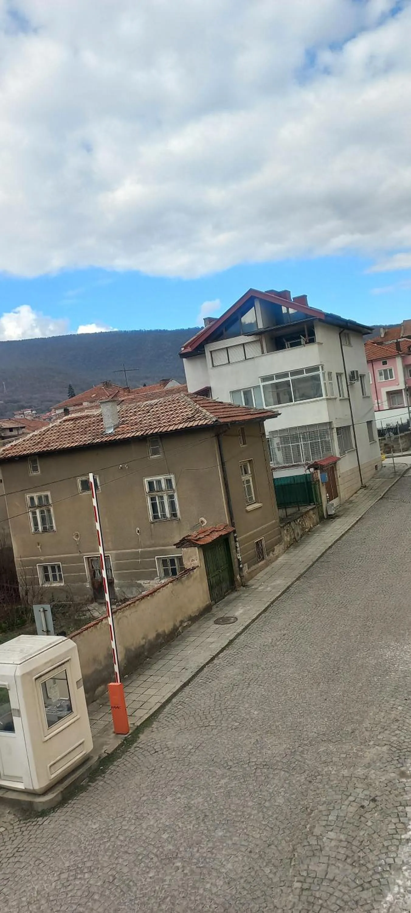 Quiet street view in Hotel Lago Peshtera