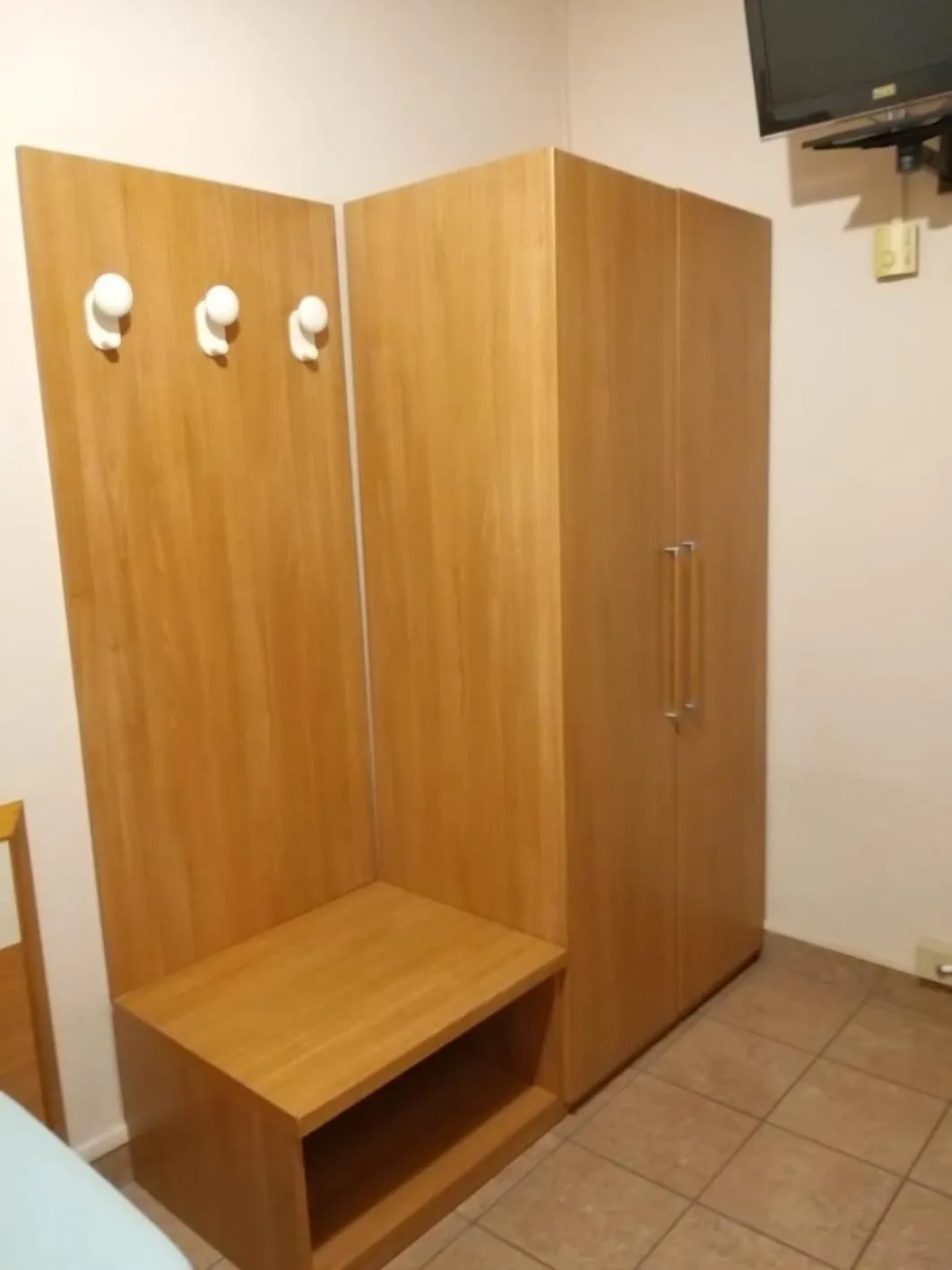 TV and multimedia in Hotel Amba Alagi