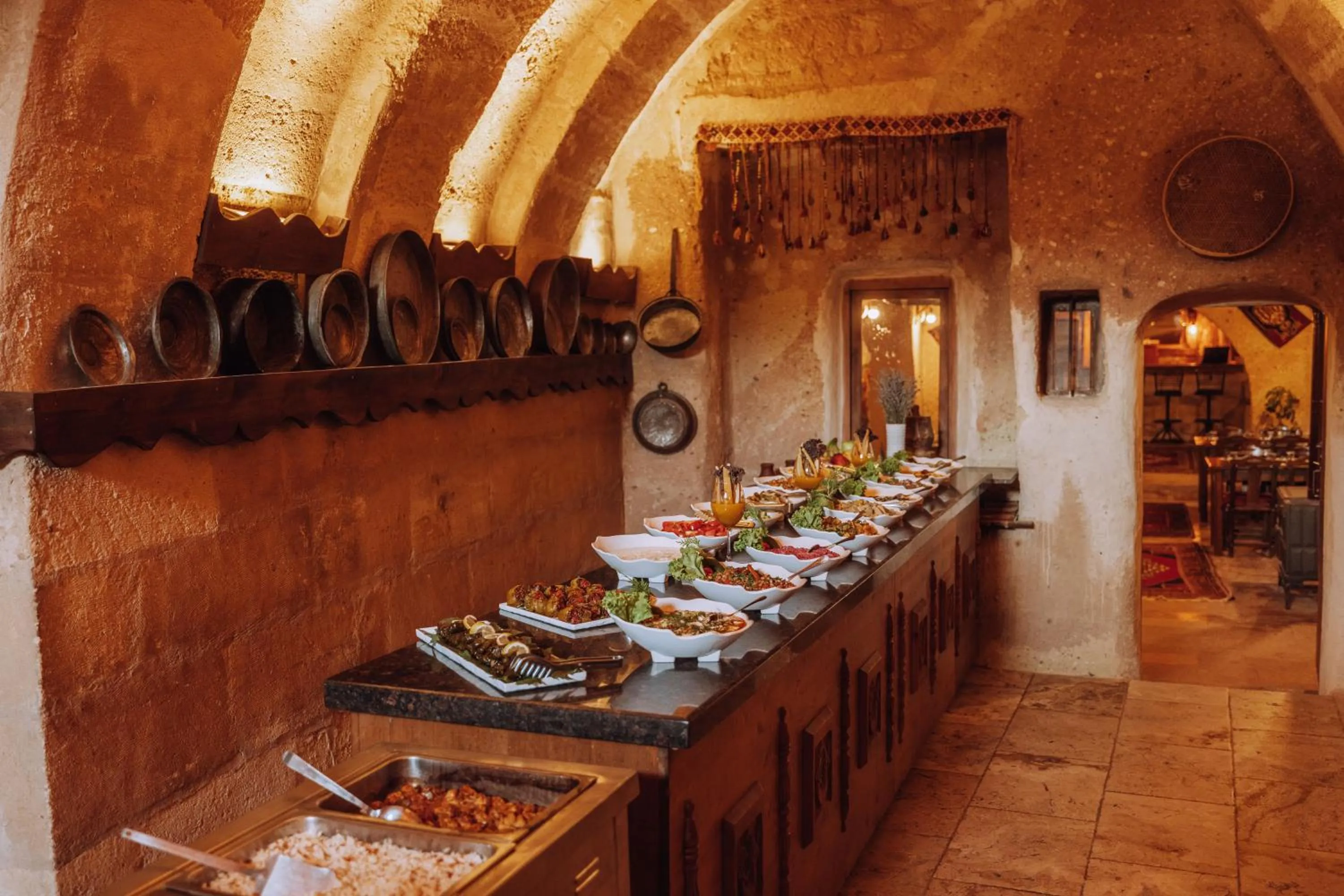 Restaurant/places to eat in Melis Cave Hotel