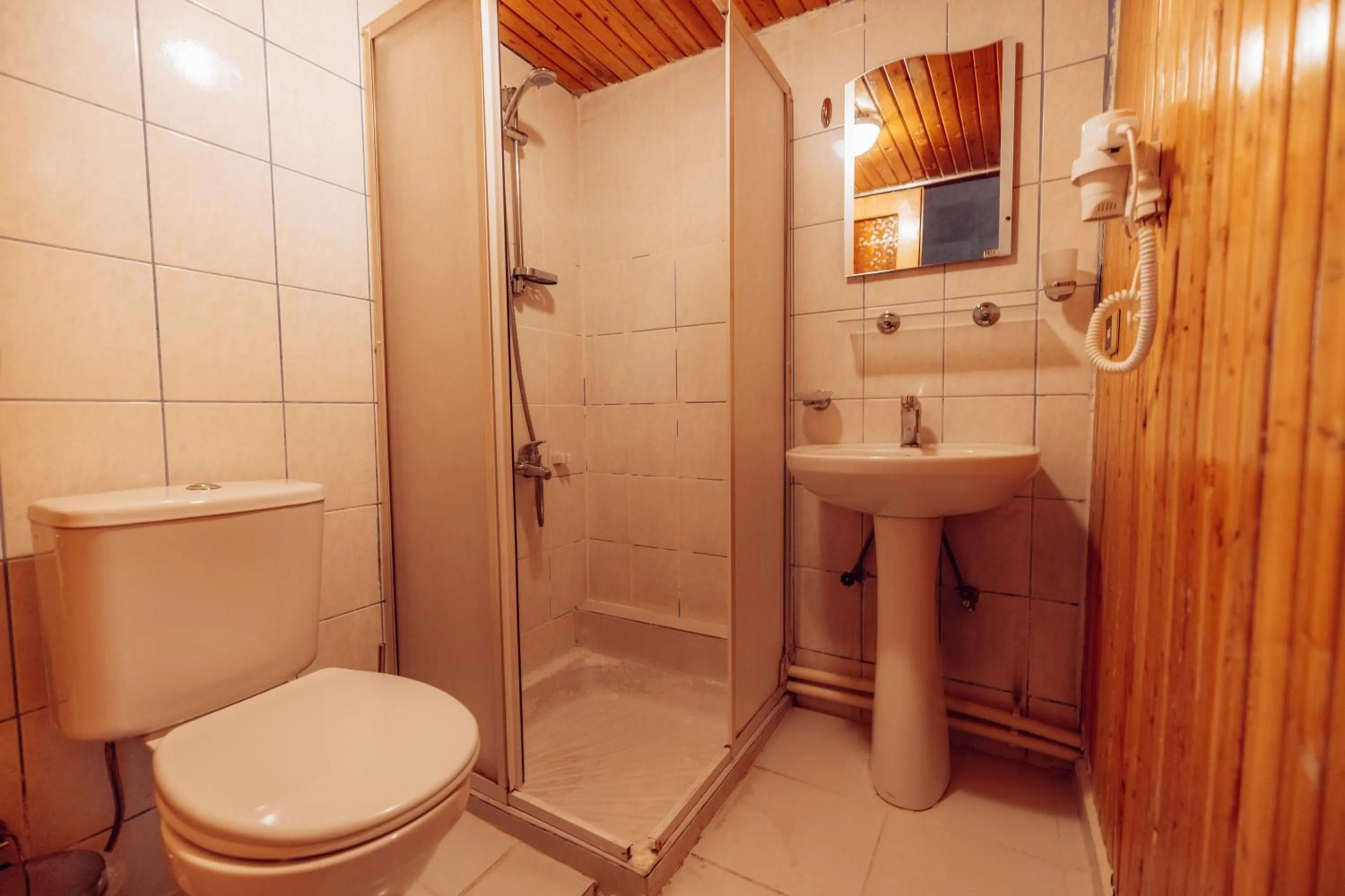 Shower in Melis Cave Hotel