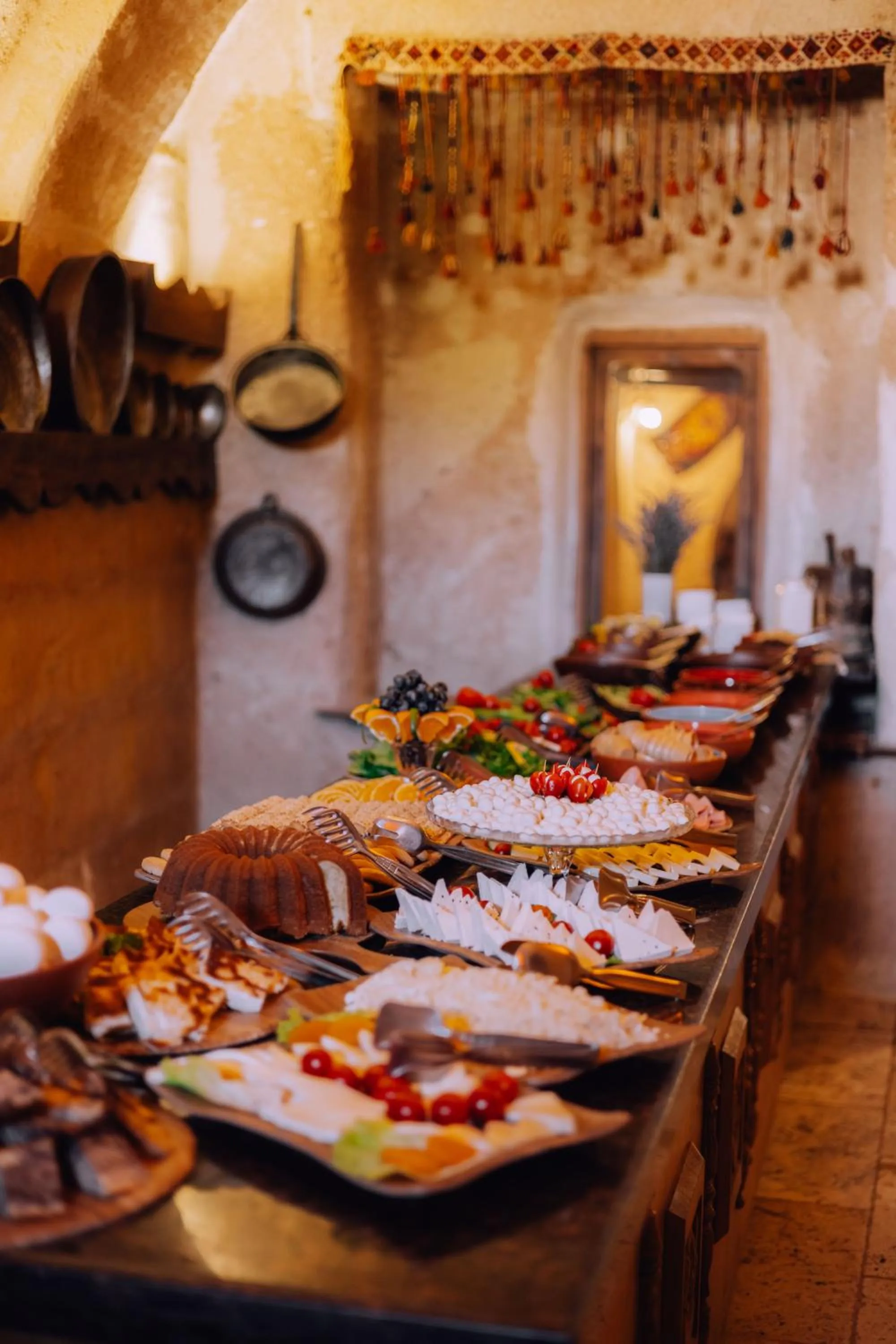 Food and drinks in Melis Cave Hotel