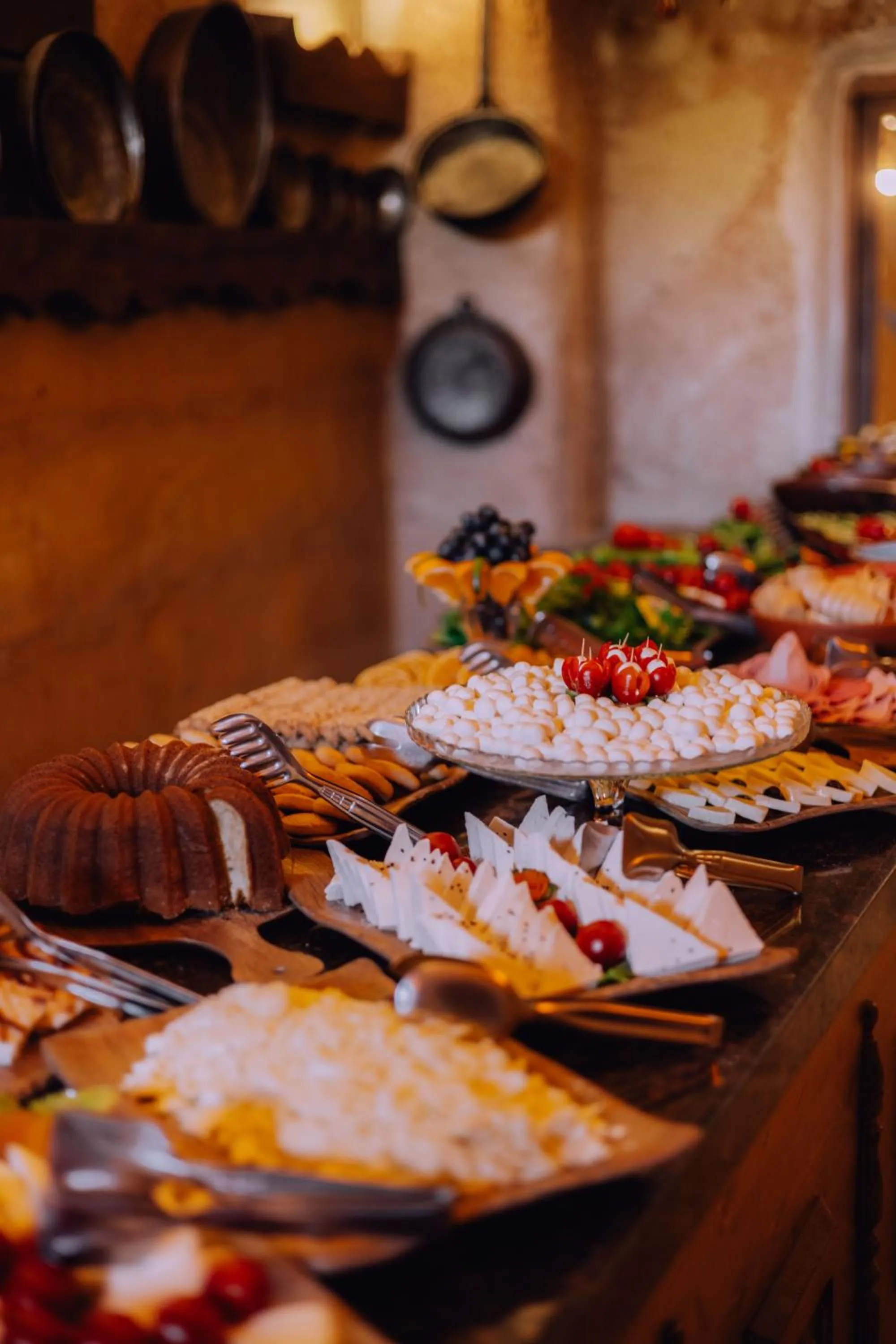 Food and drinks in Melis Cave Hotel