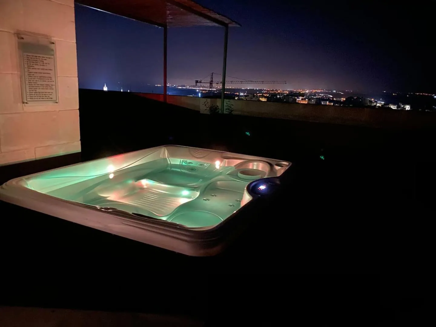 Hot Tub in Villa dei Venti