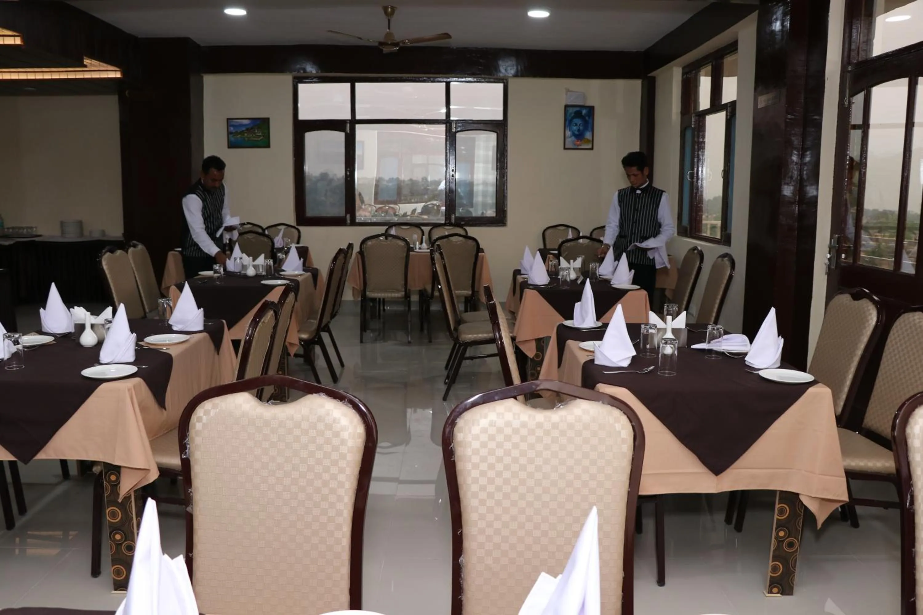 Restaurant/places to eat in Hotel Ashiana Palampur