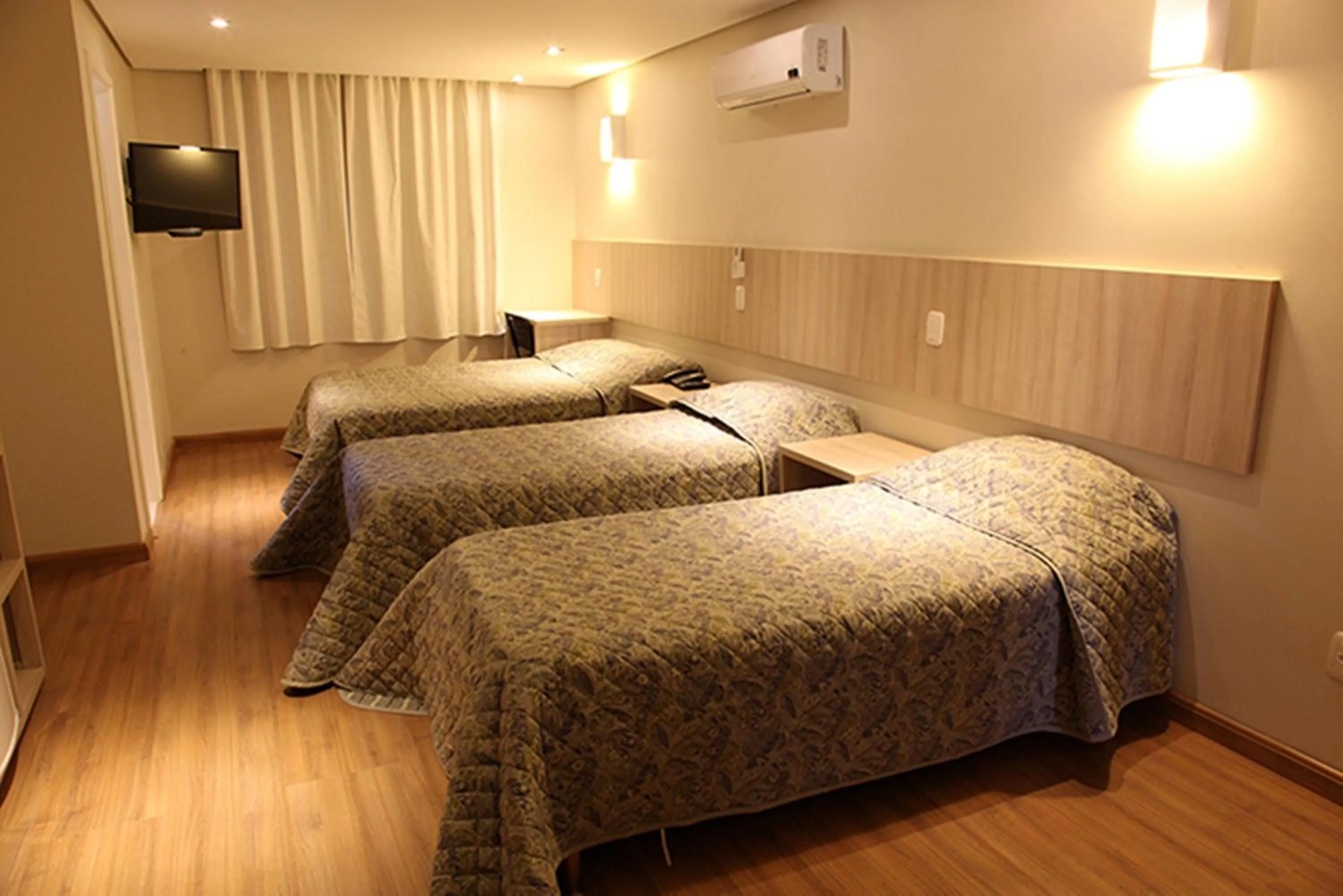 Bedroom, Bed in Golden Hotel - O MAIS CENTRAL - Pet Friendly