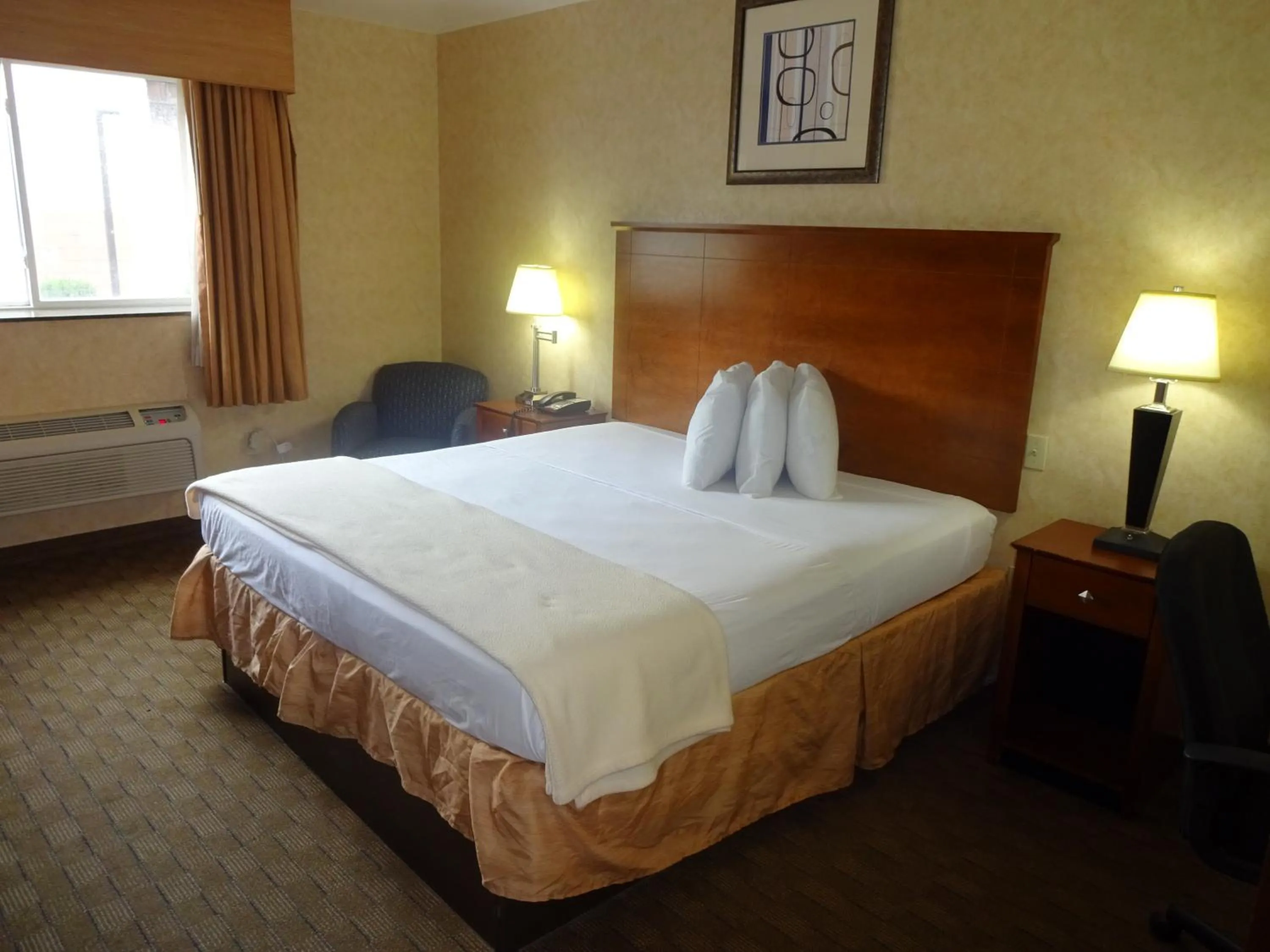 Bedroom, Bed in Sheridan Hotel