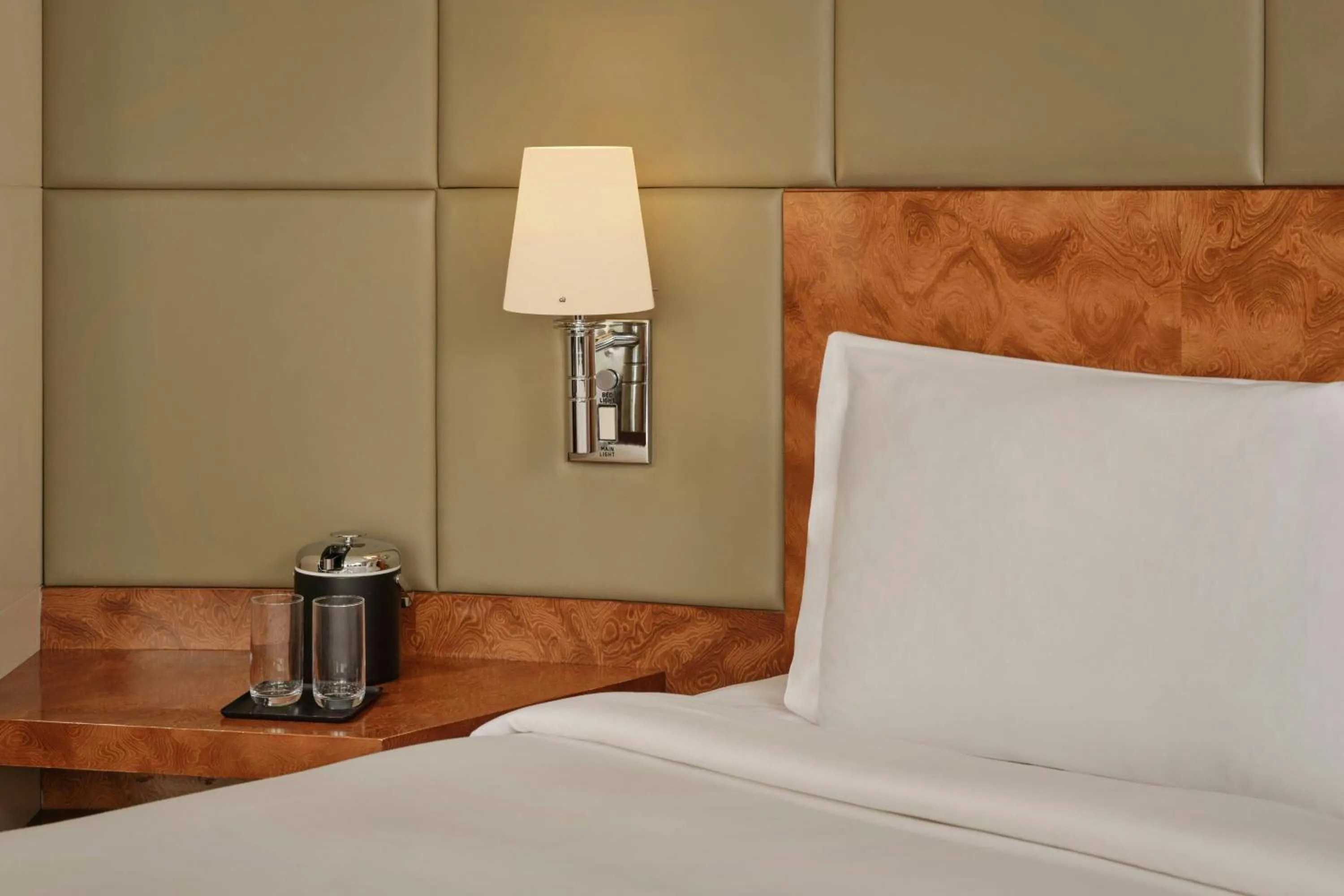 Photo of the whole room, Bed in The Park Tower Knightsbridge, a Luxury Collection Hotel, London