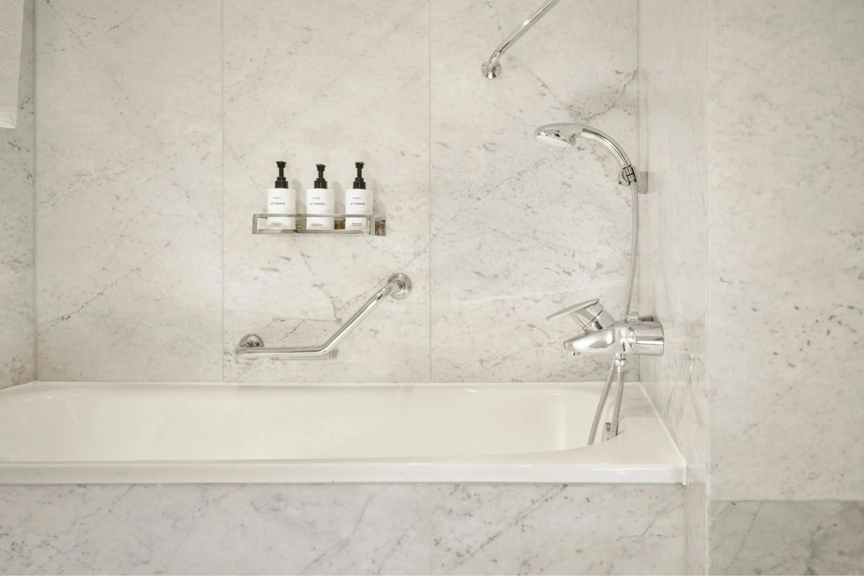 Bathroom in The Park Tower Knightsbridge, a Luxury Collection Hotel, London