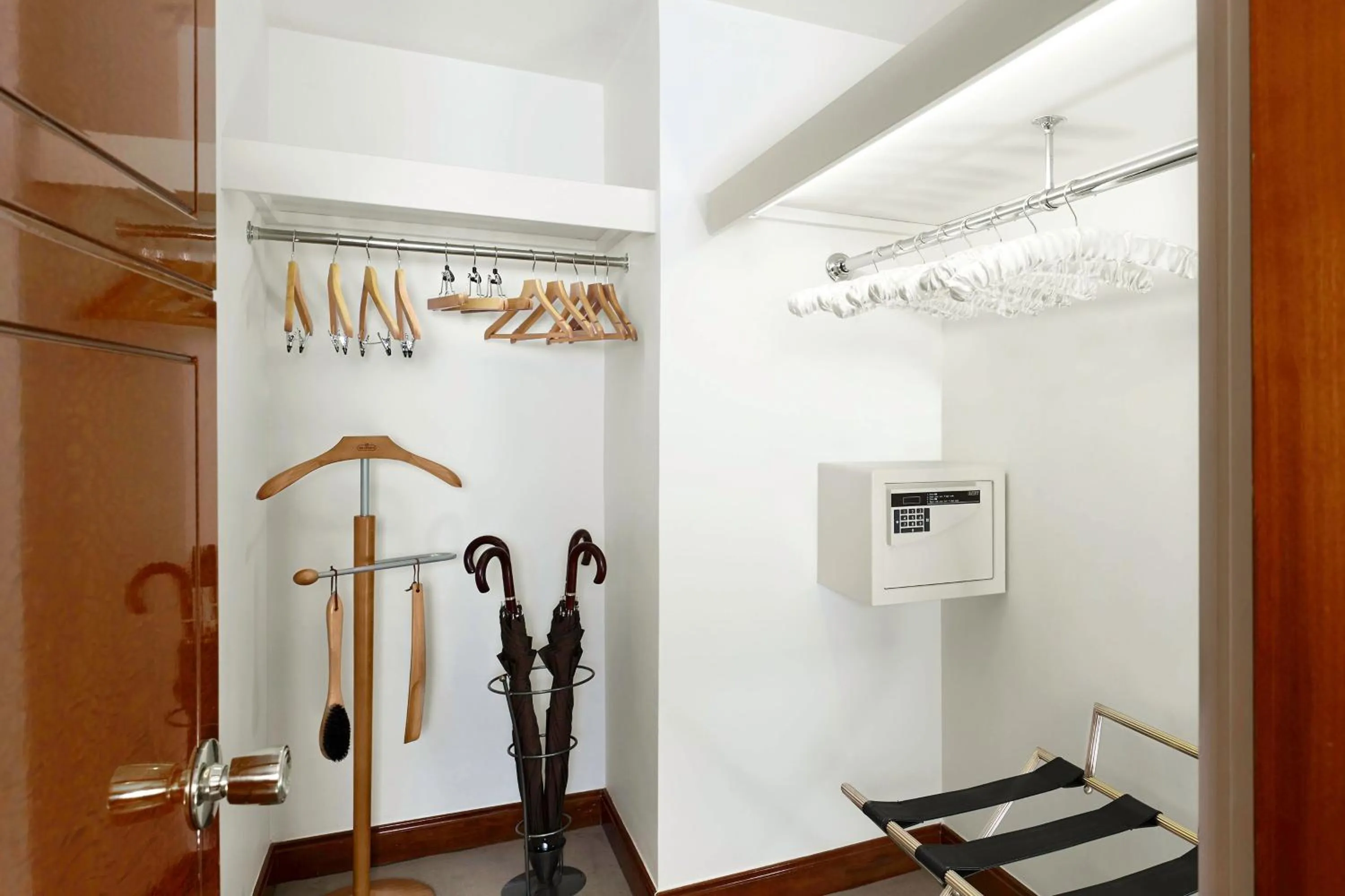 Photo of the whole room in The Park Tower Knightsbridge, a Luxury Collection Hotel, London