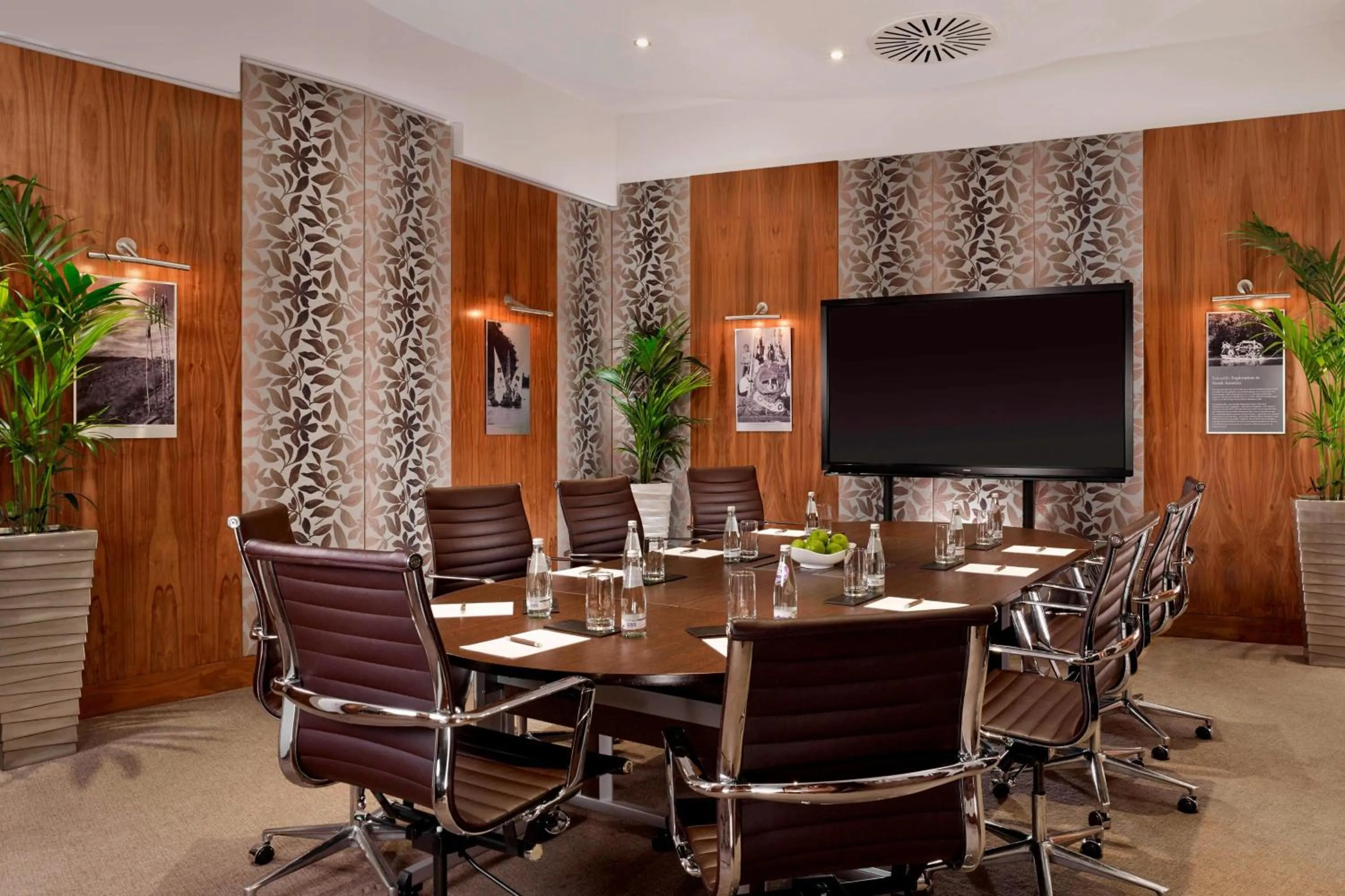 Meeting/conference room in The Park Tower Knightsbridge, a Luxury Collection Hotel, London