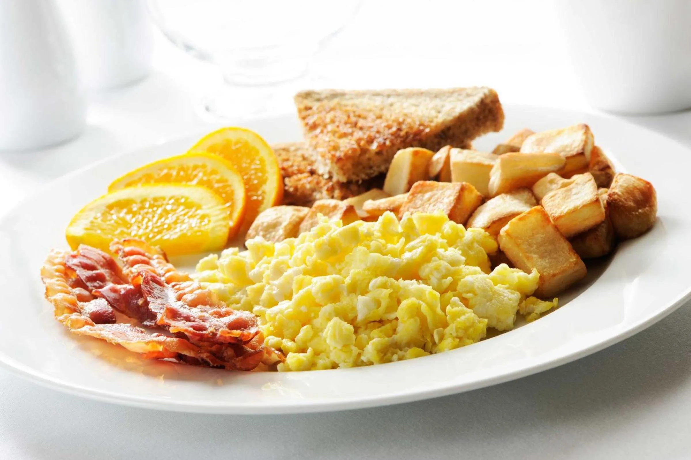 Breakfast in Country Inn & Suites by Radisson, Chanhassen, MN
