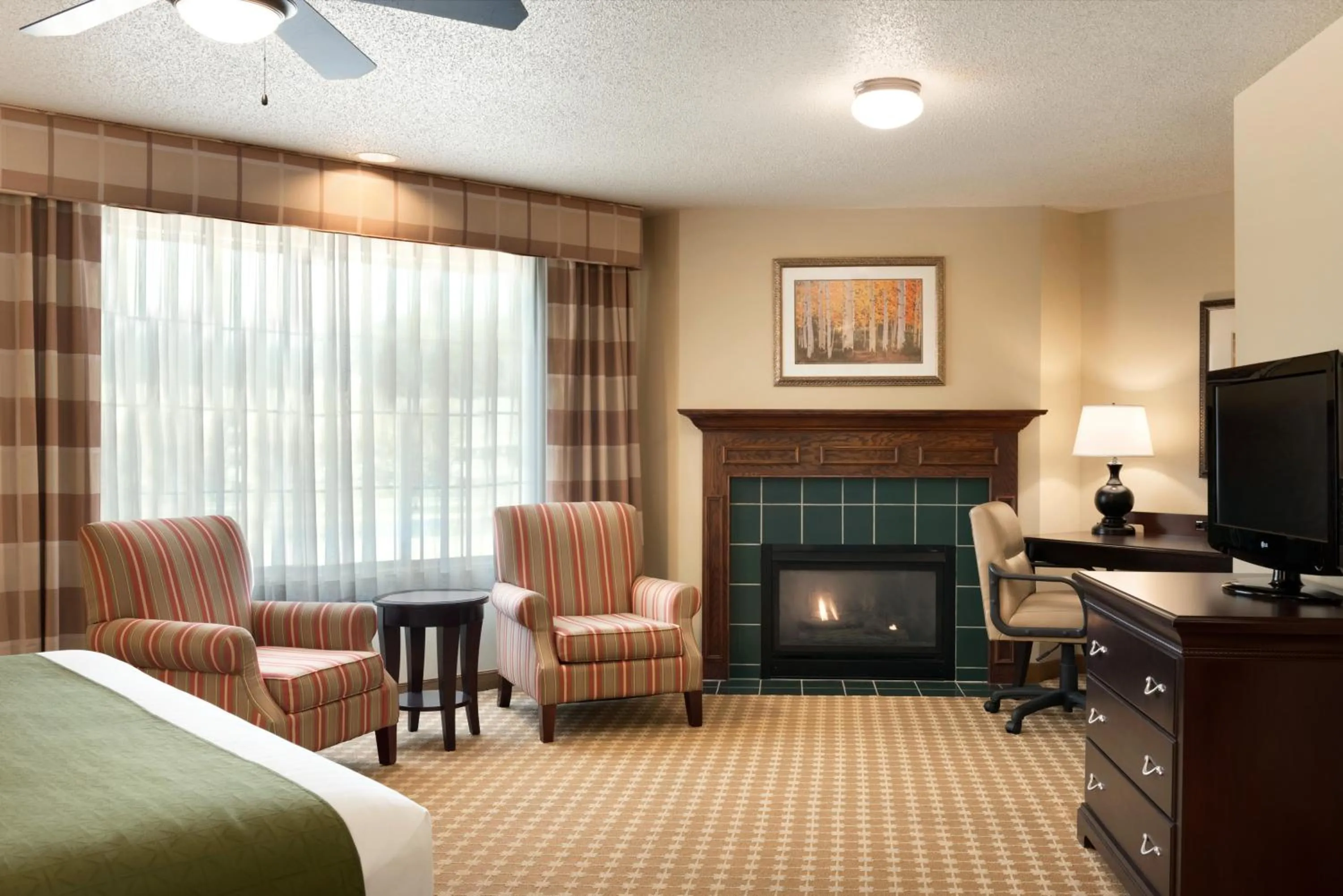 Photo of the whole room in Country Inn & Suites by Radisson, Chanhassen, MN