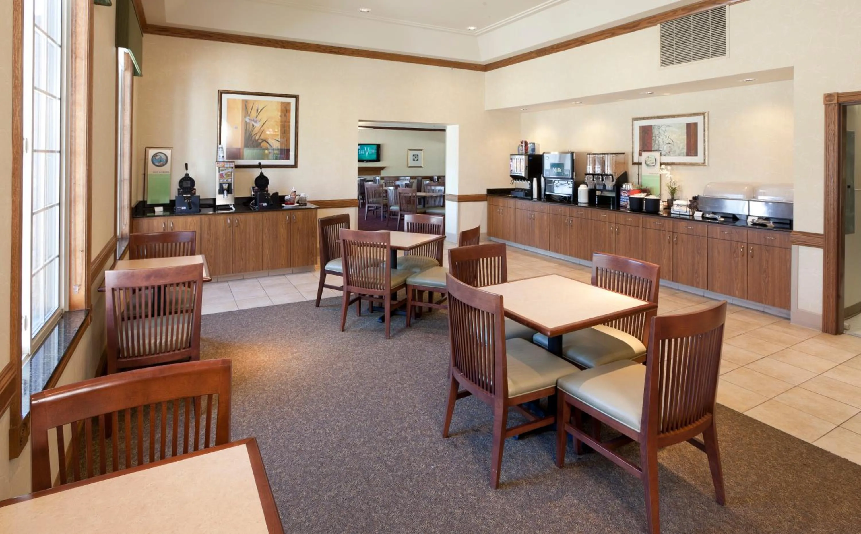 Restaurant/places to eat in Country Inn & Suites by Radisson, Chanhassen, MN