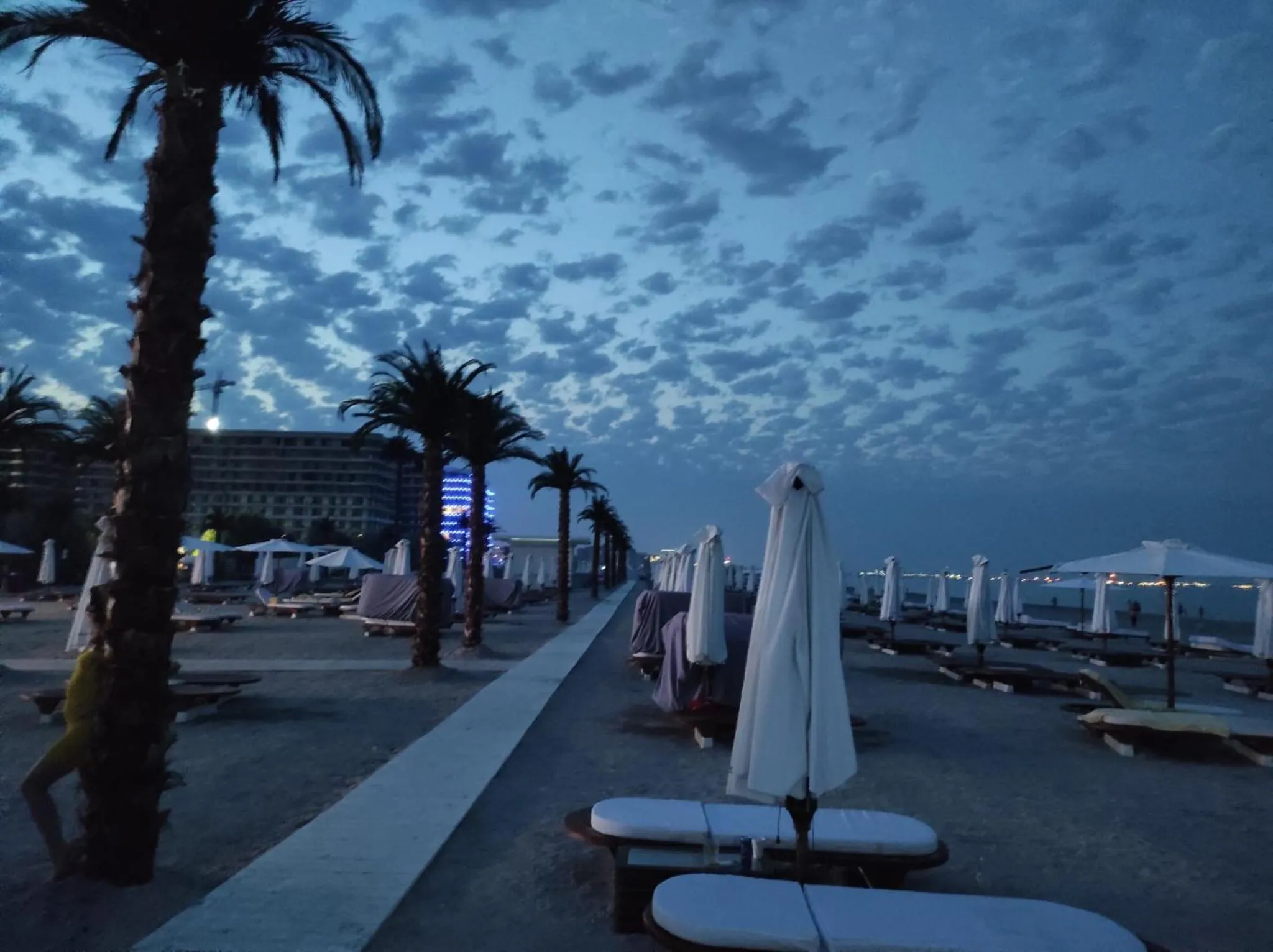 Beach in Lotus 7 Silver