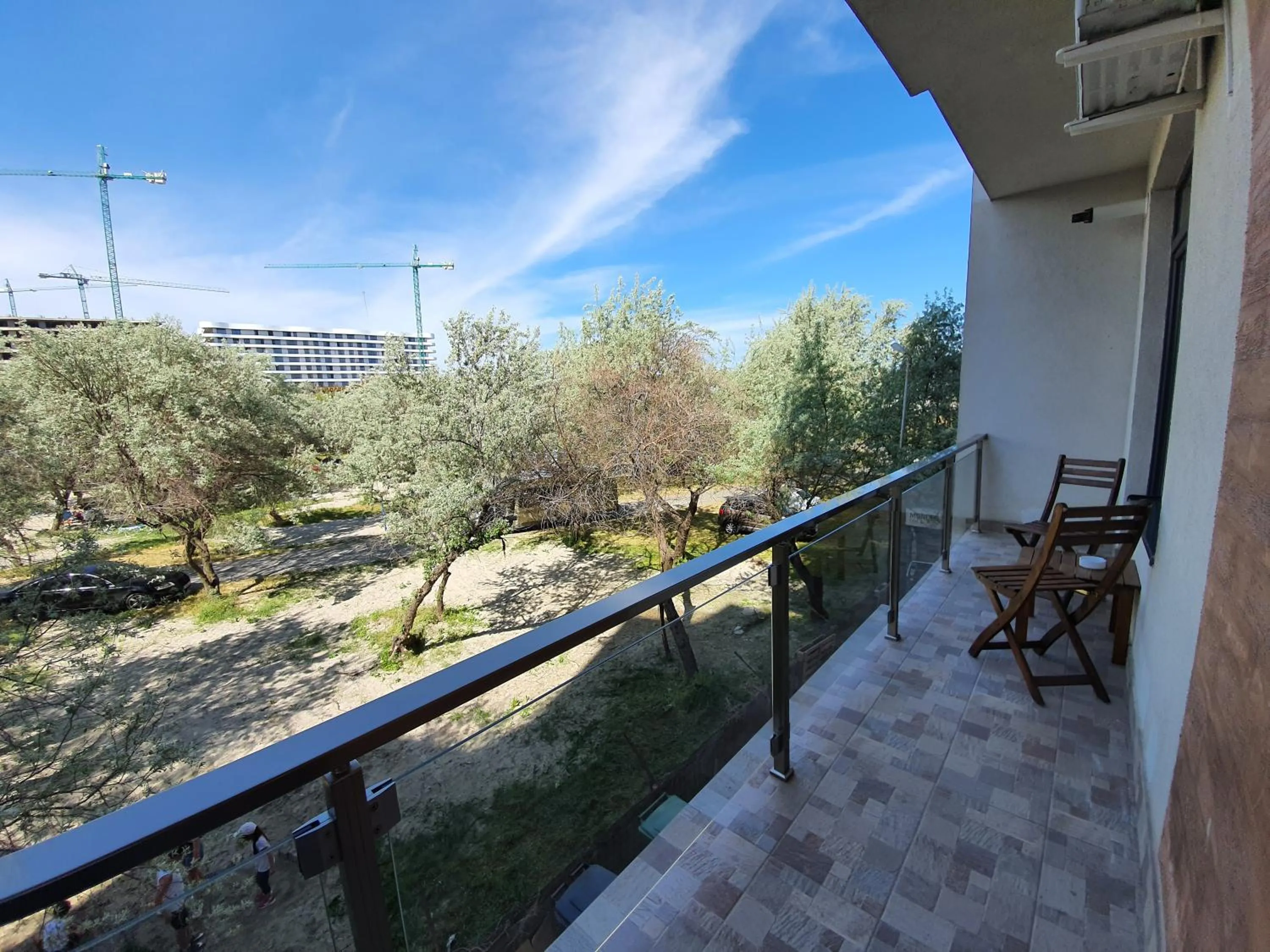 Balcony/Terrace in Lotus 7 Silver