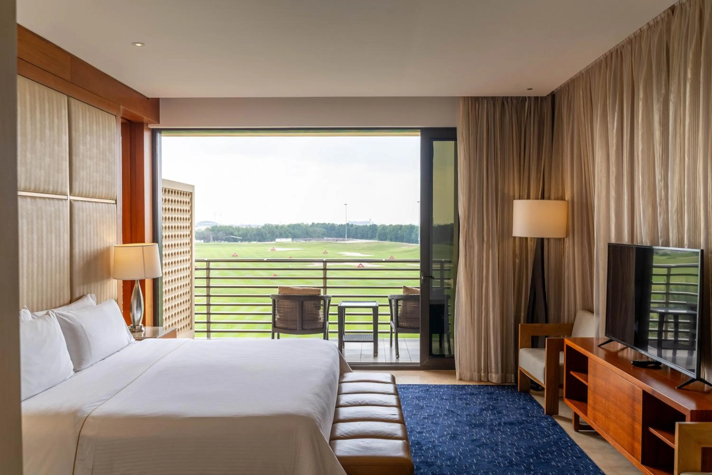 Bedroom, Bed in VOGO Abu Dhabi Golf Resort & Spa Formerly The Westin Abu Dhabi Golf Resort & Spa