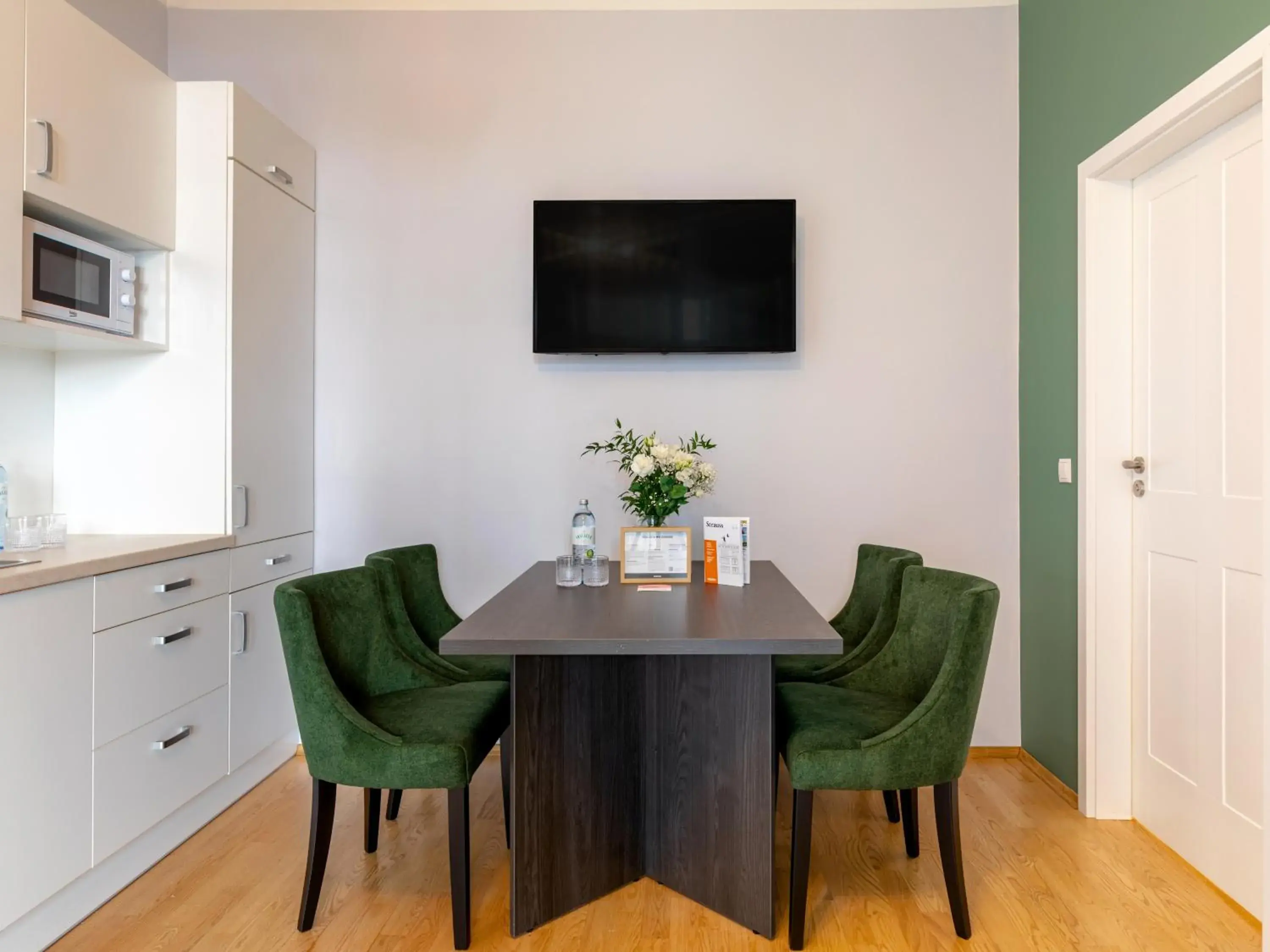 Extra Large 1 Bedroom Apartment with Sofabed in Numa Vienna Strauss Extra Large 1 Bedroom Apartment with Sofabed in Numa Vienna Strauss