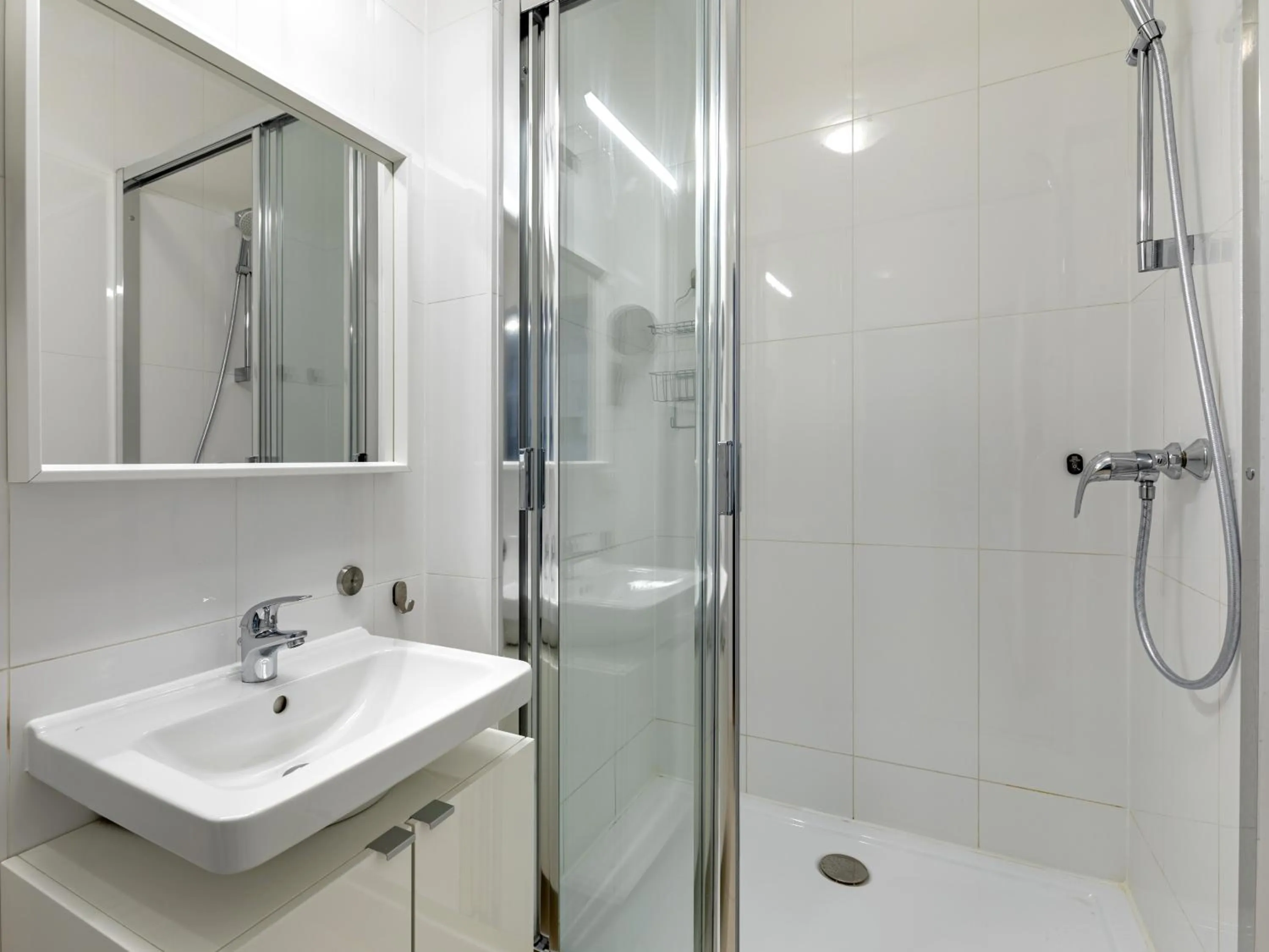 Shower in Numa Vienna Strauss