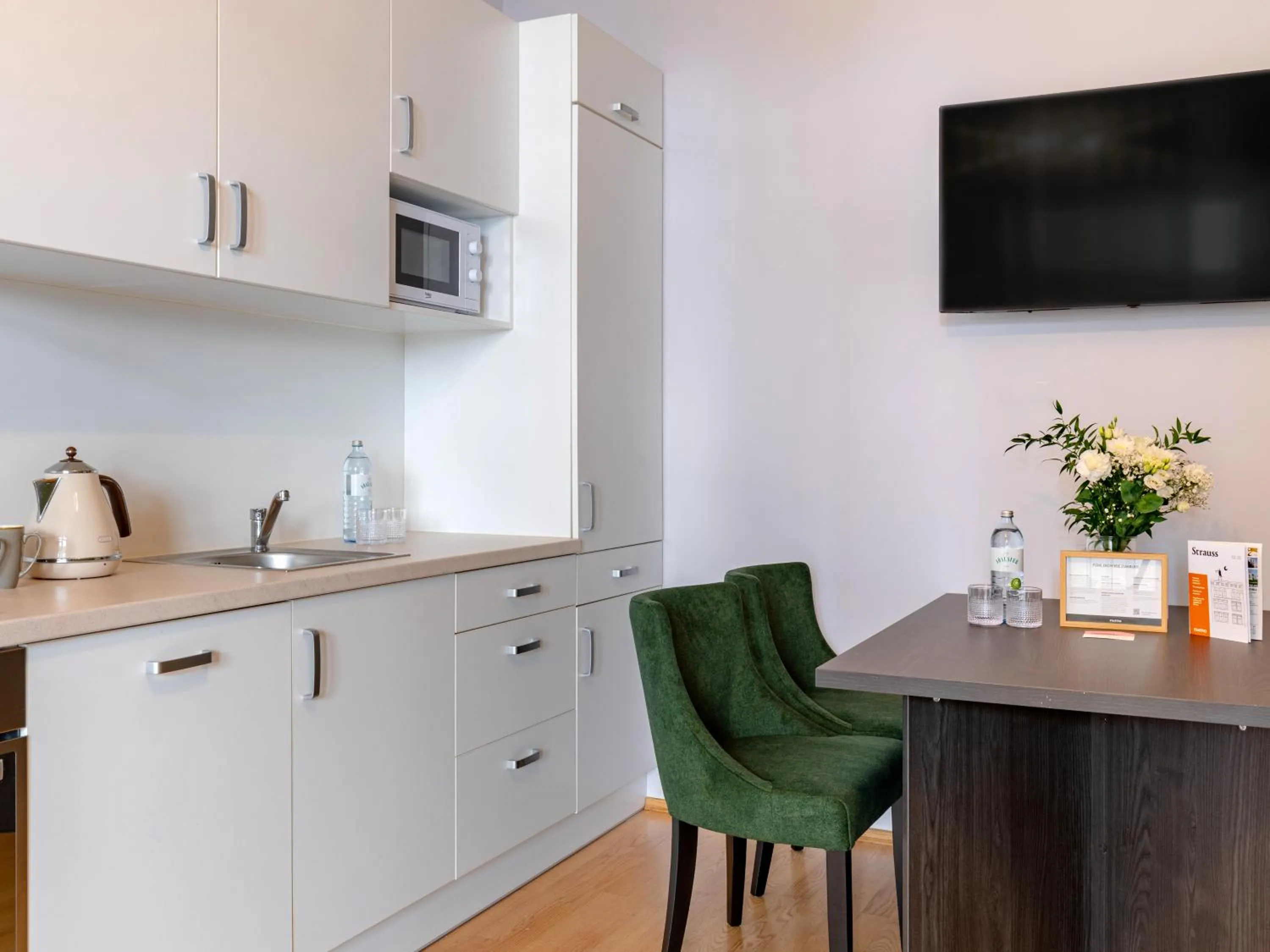 TV and multimedia in Numa Vienna Strauss