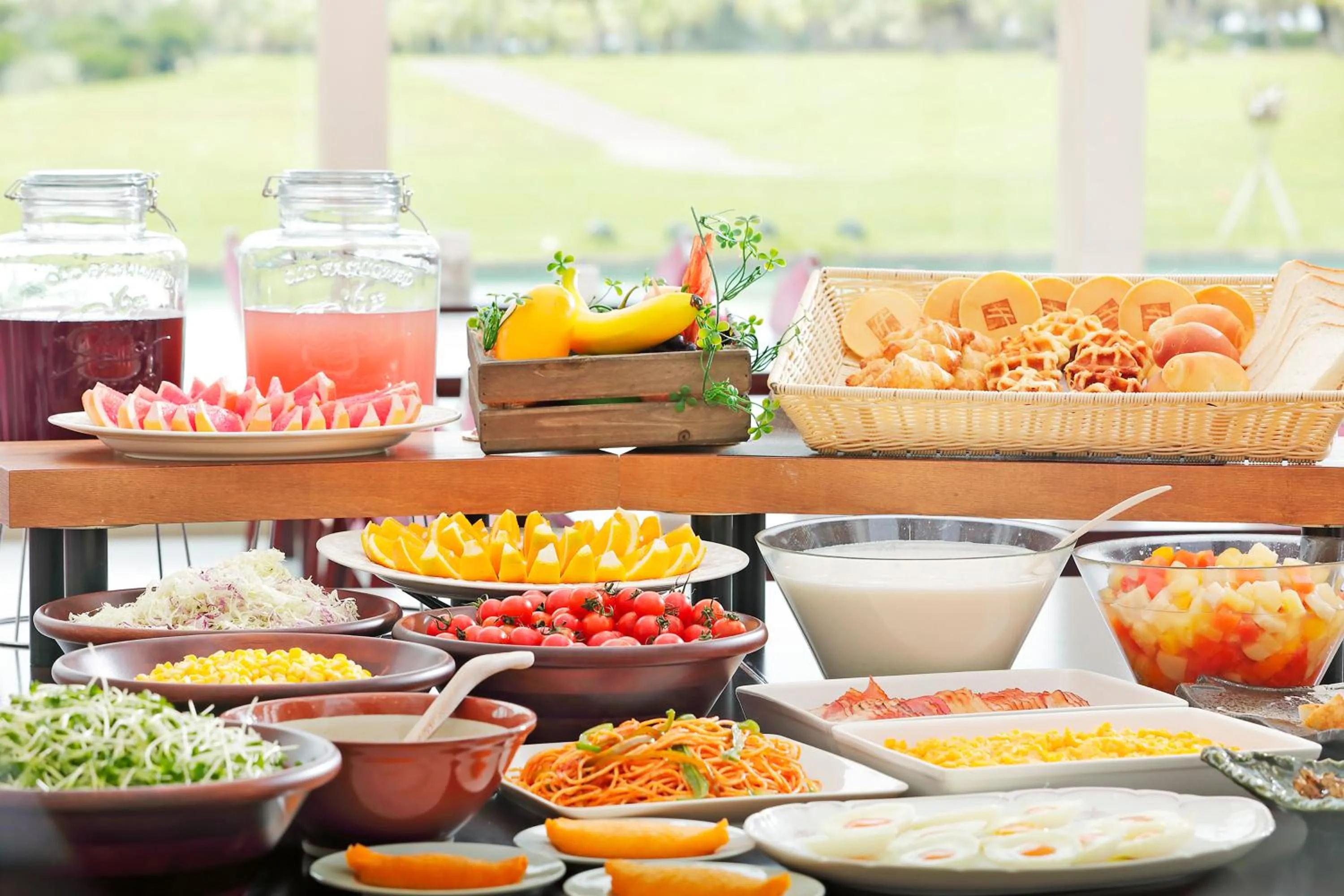 Restaurant/places to eat in ANA Holiday Inn Resort Miyazaki by IHG