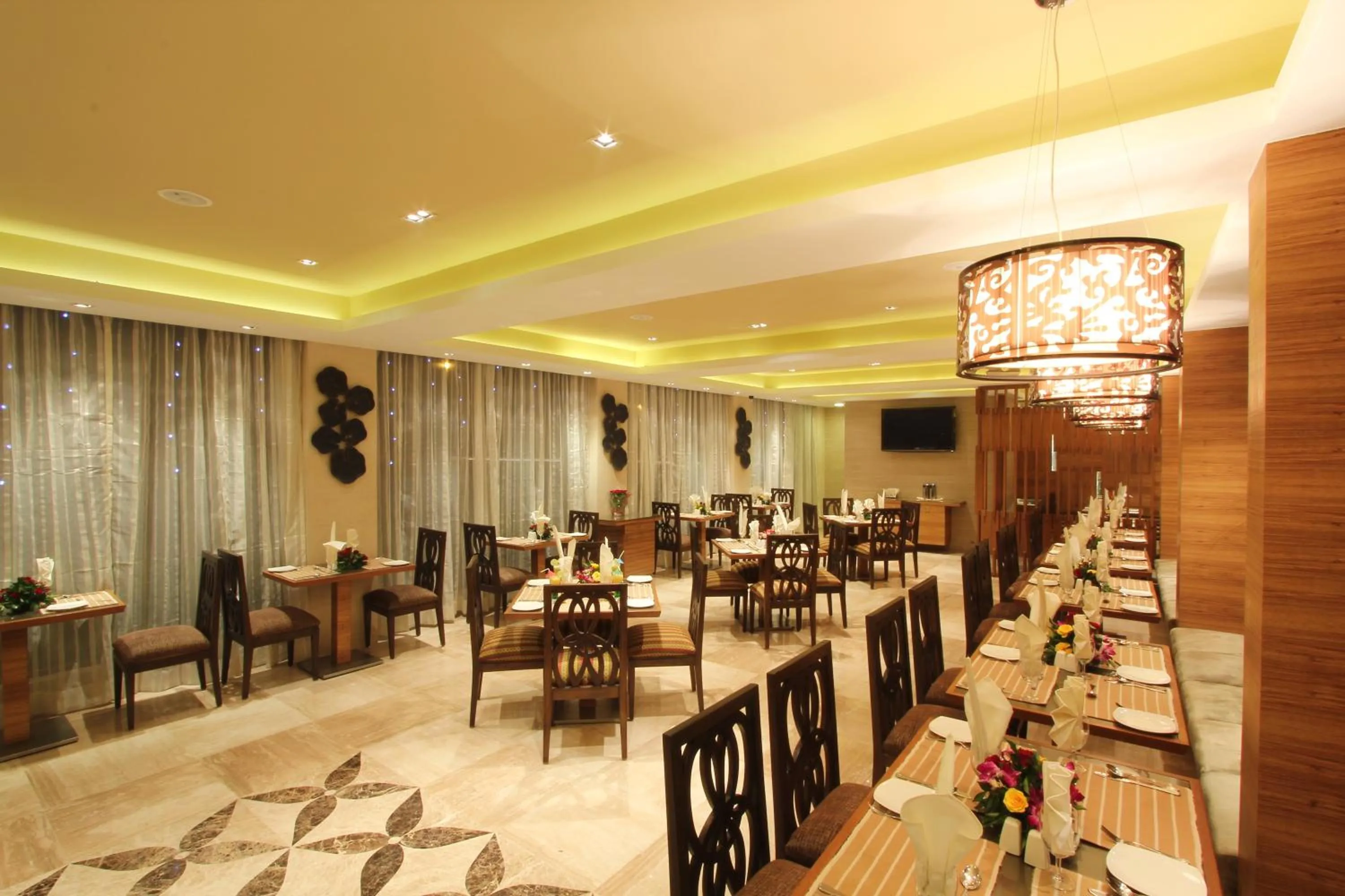 Restaurant/places to eat in Hotel Riverview