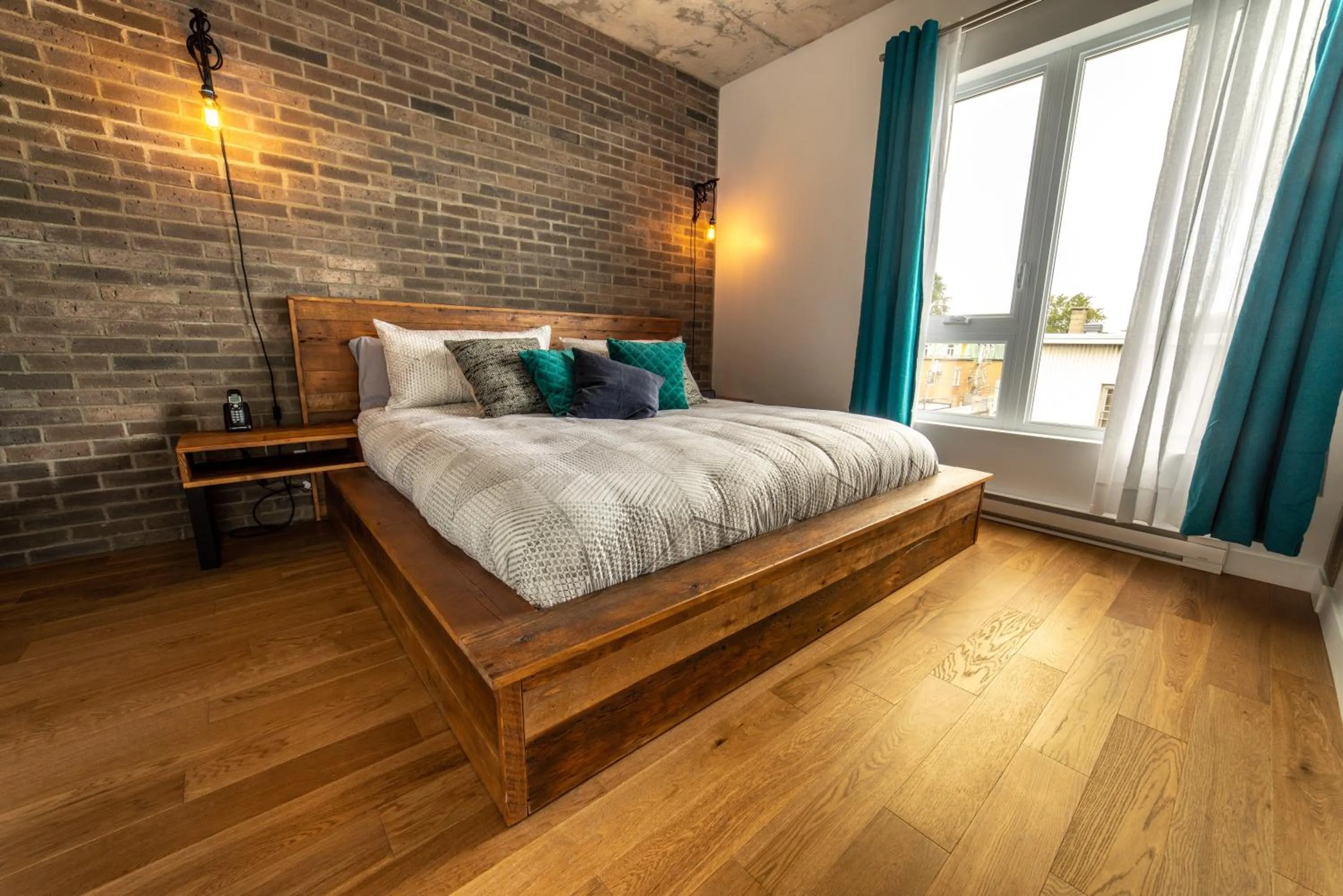 Bedroom, Bed in Aux Havres Urbains - Le Penthouse de la 3ième Avenue