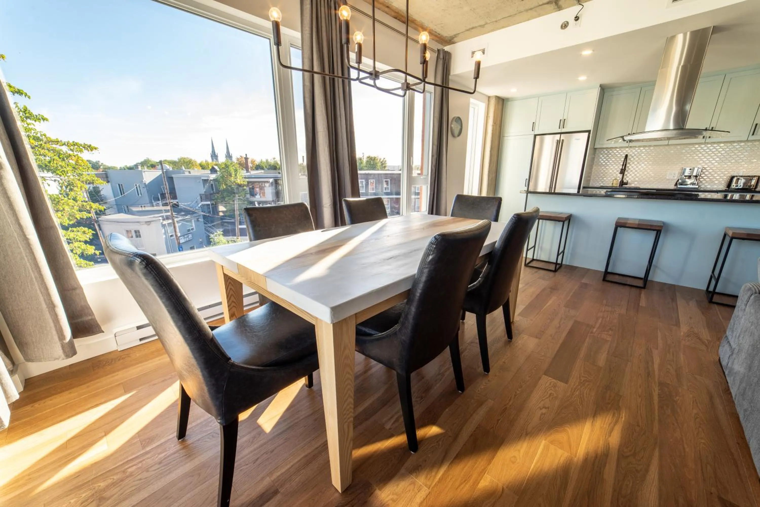 Dining area in Aux Havres Urbains - Le Penthouse de la 3ième Avenue
