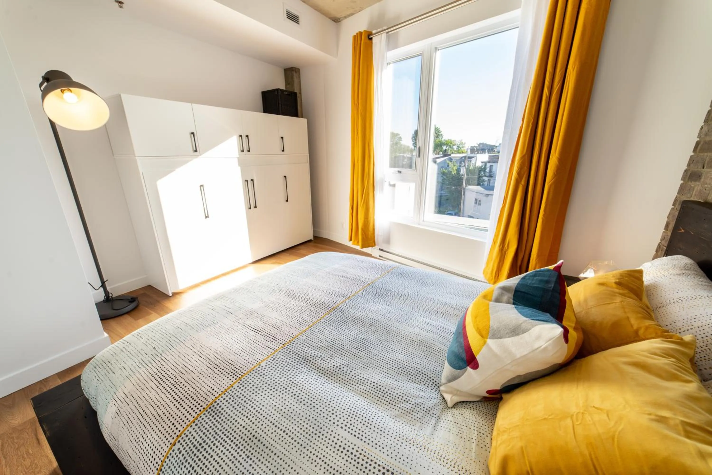 Bedroom, Bed in Aux Havres Urbains - Le Penthouse de la 3ième Avenue