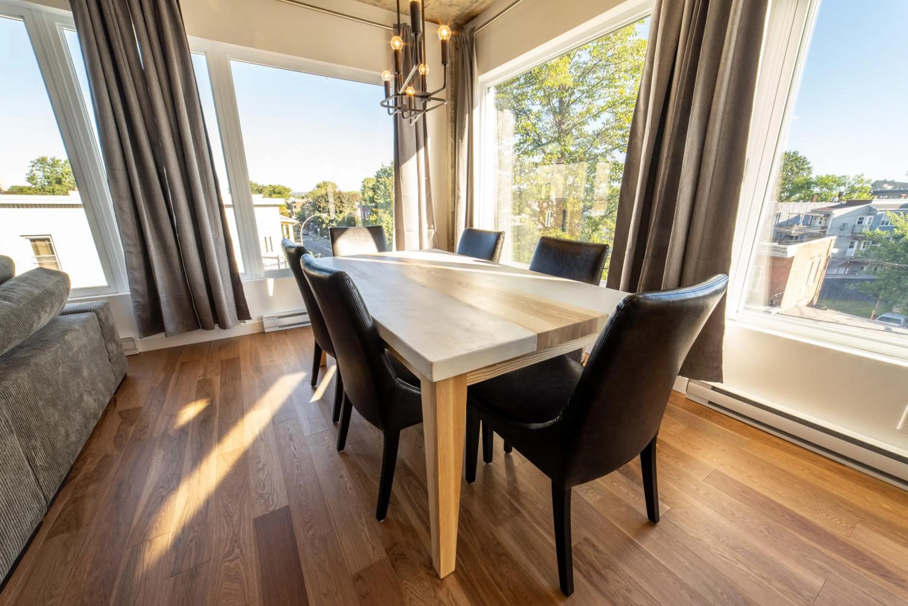 Dining area in Aux Havres Urbains - Le Penthouse de la 3ième Avenue