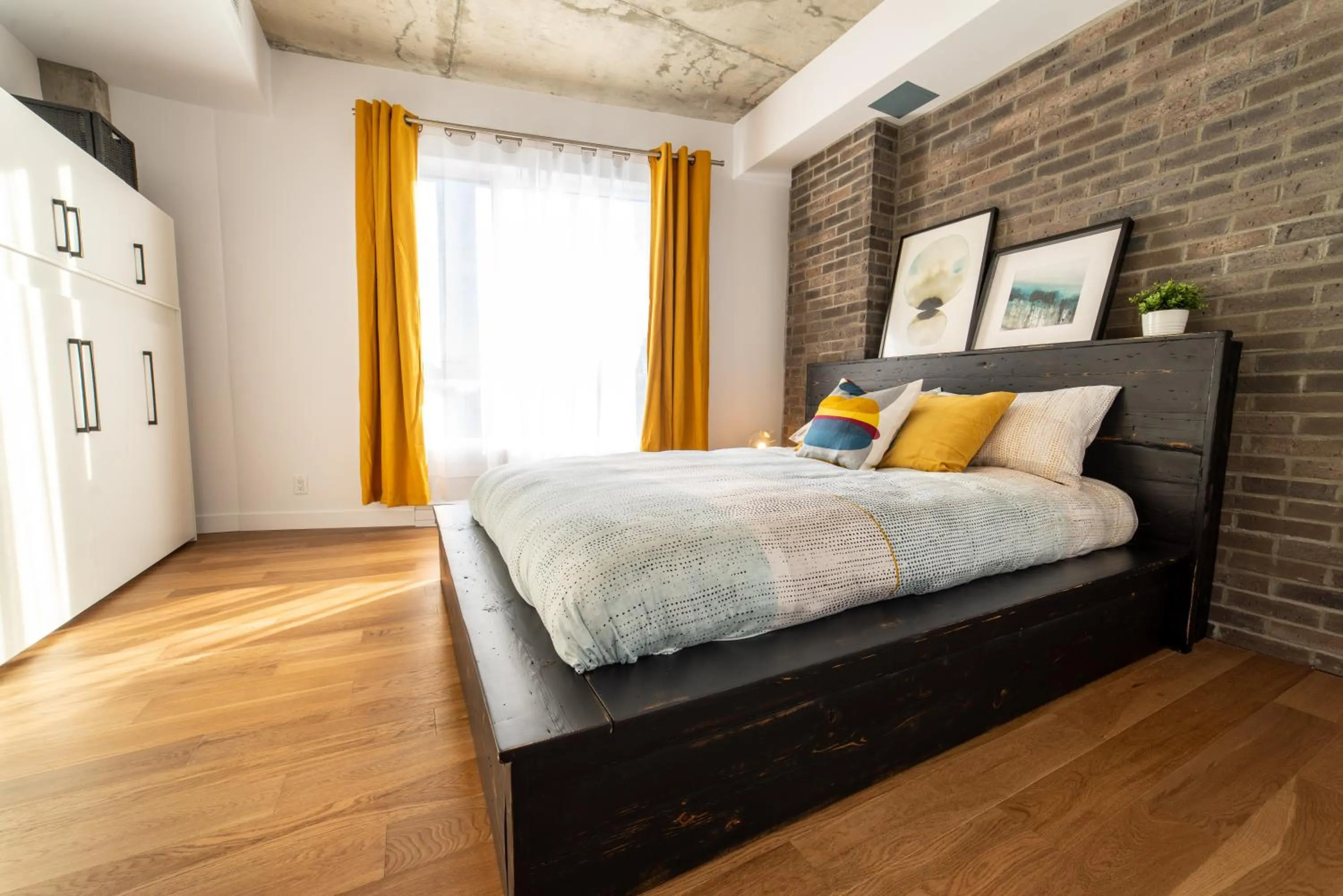 Bedroom, Bed in Aux Havres Urbains - Le Penthouse de la 3ième Avenue