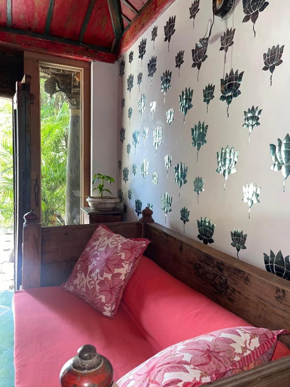 Massage in Mahendra Prakash